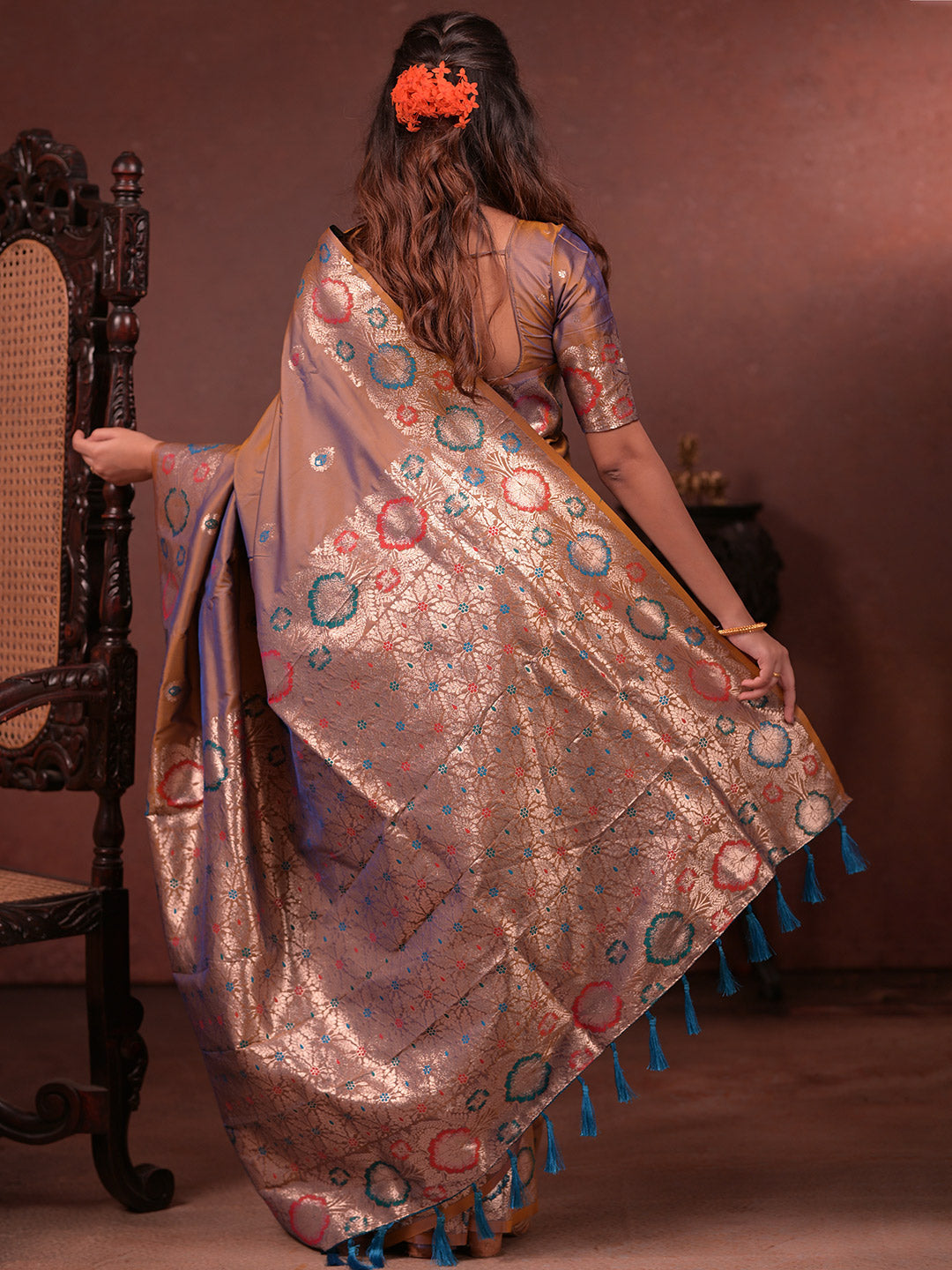Urban Pallu Woven Design Silk Blend Traditional Saree