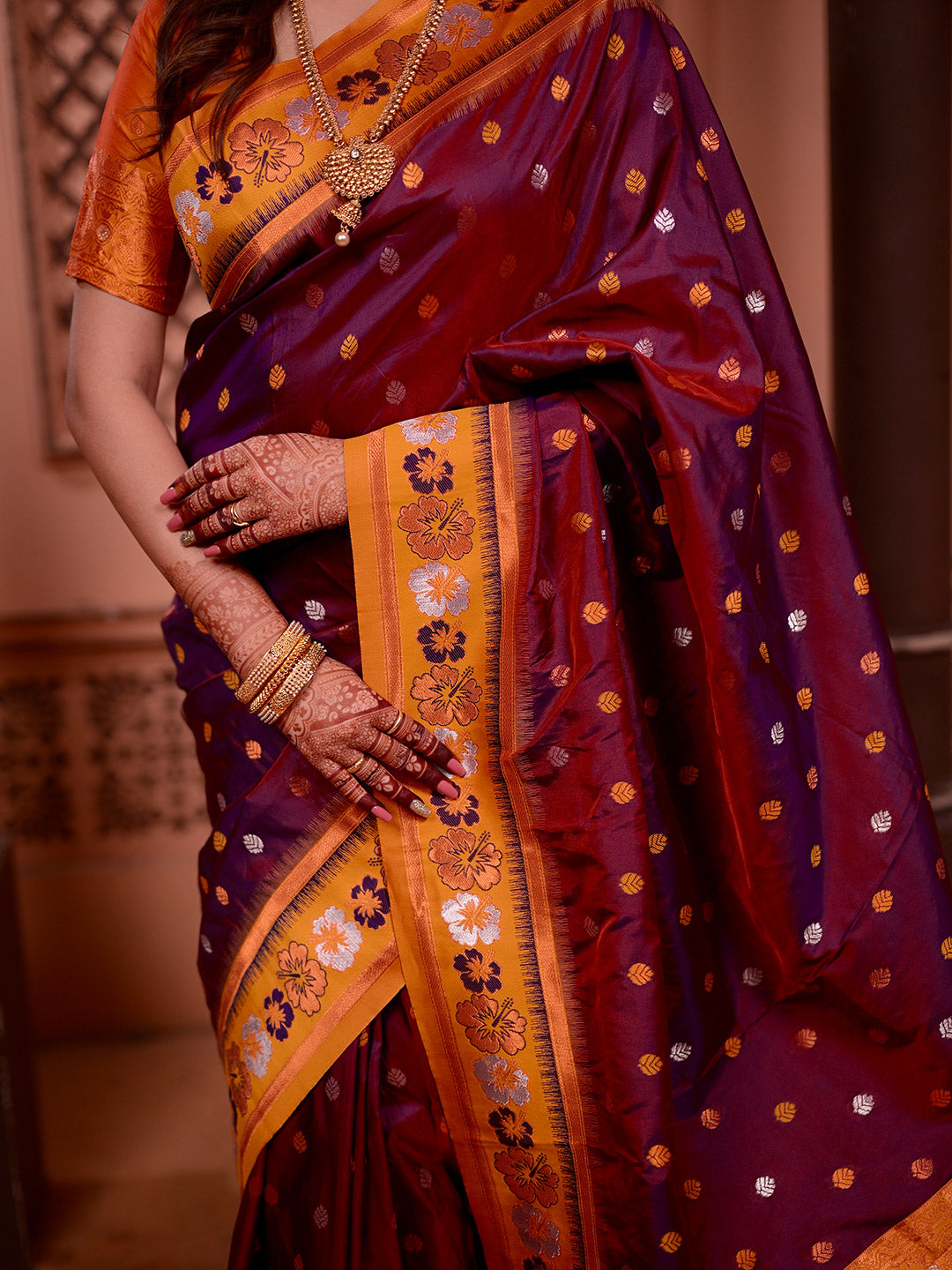 Urban Pallu Woven Design Silk Blend Traditional Saree