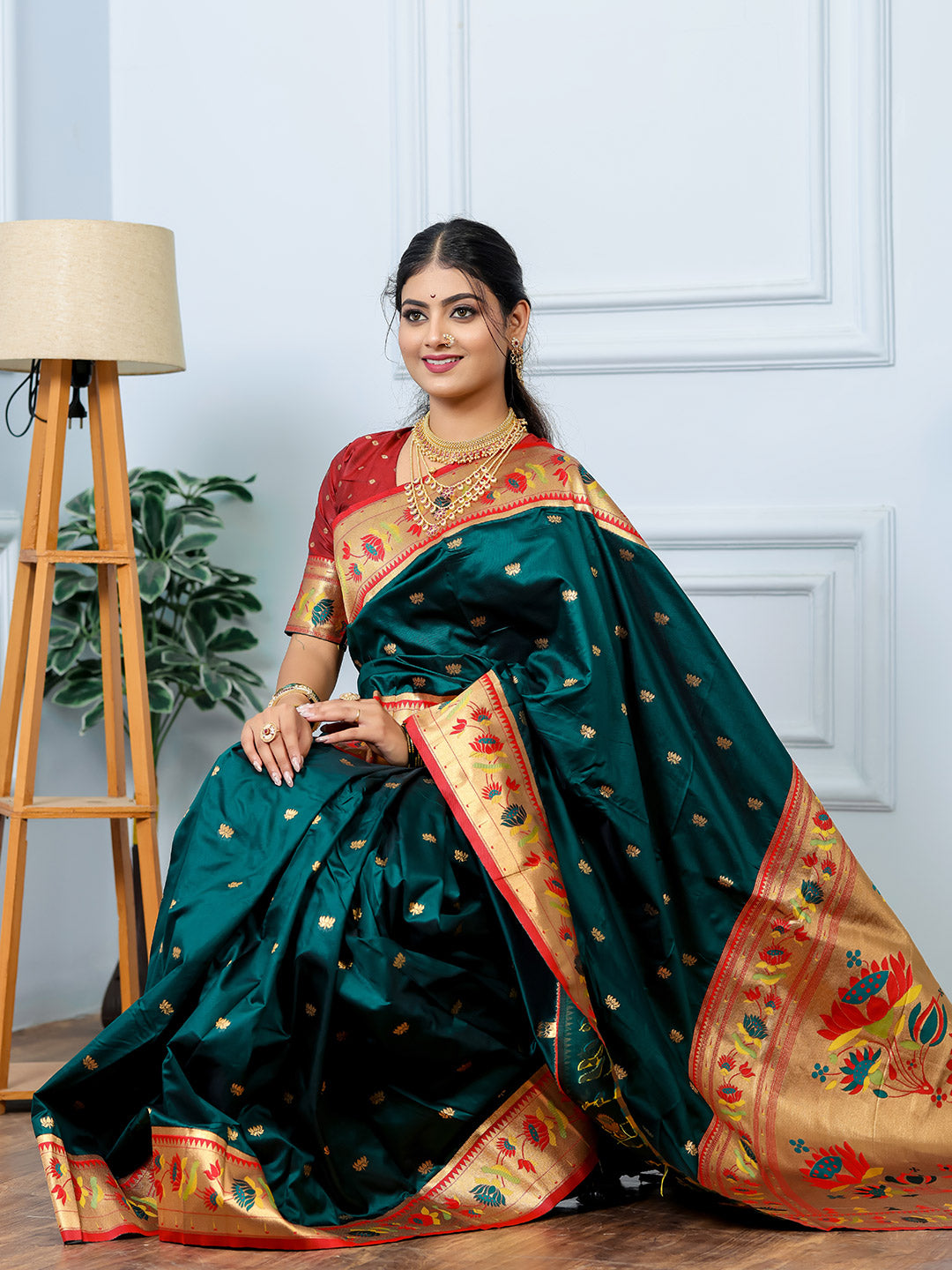 Urban Pallu Woven Design Silk Blend Traditional Saree