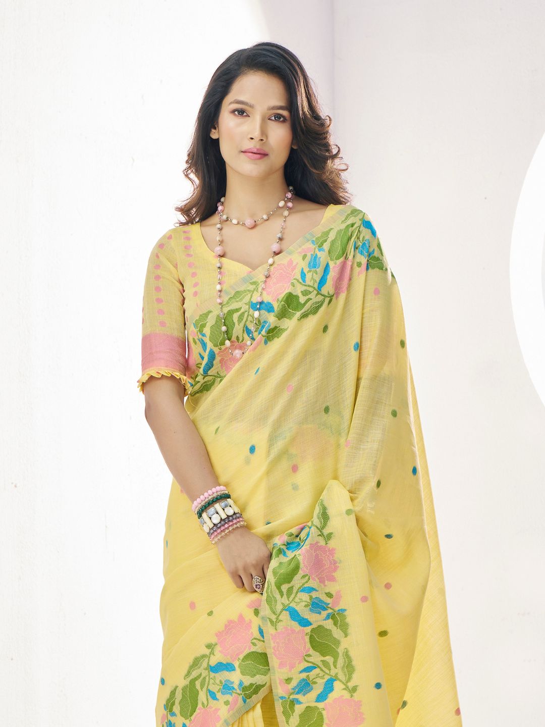 Urban Pallu Woven Design Silk Blend Daily Saree