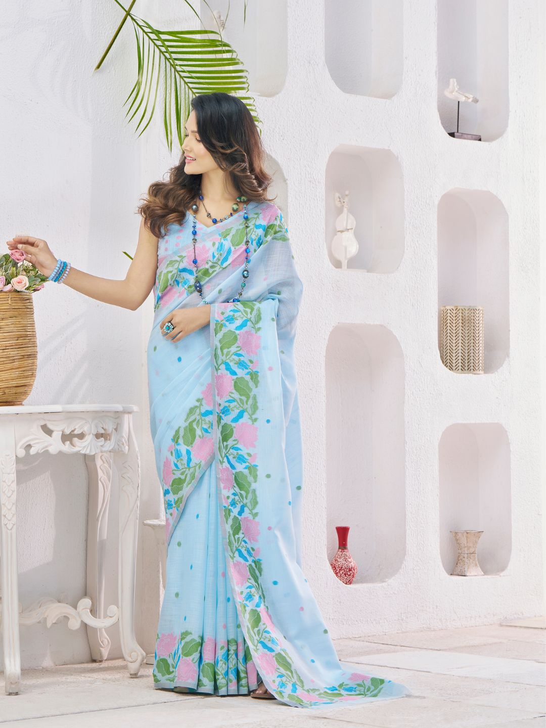 Urban Pallu Woven Design Silk Blend Daily Saree