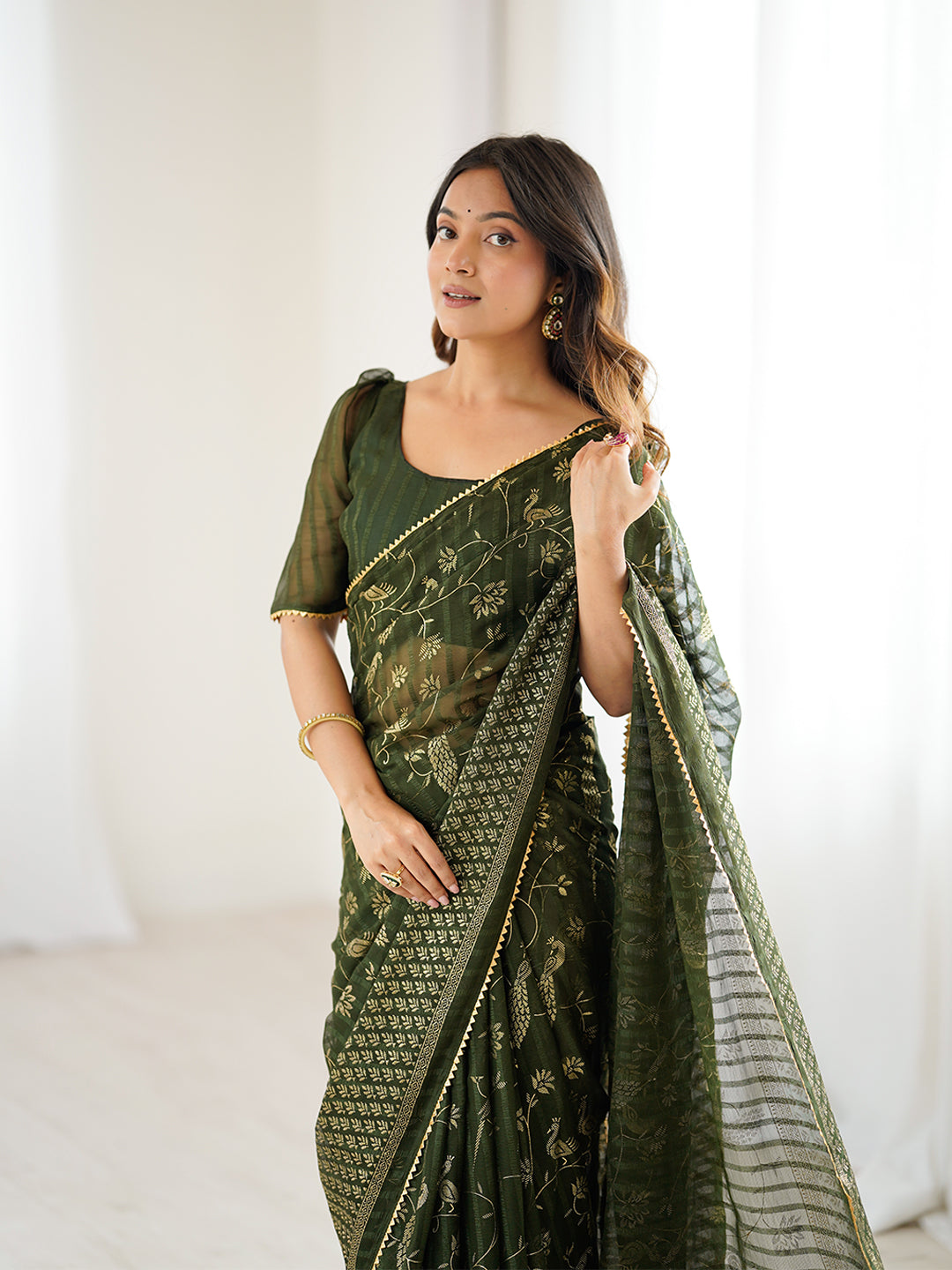 Urban Pallu Printed Poly Chiffon Daily Saree