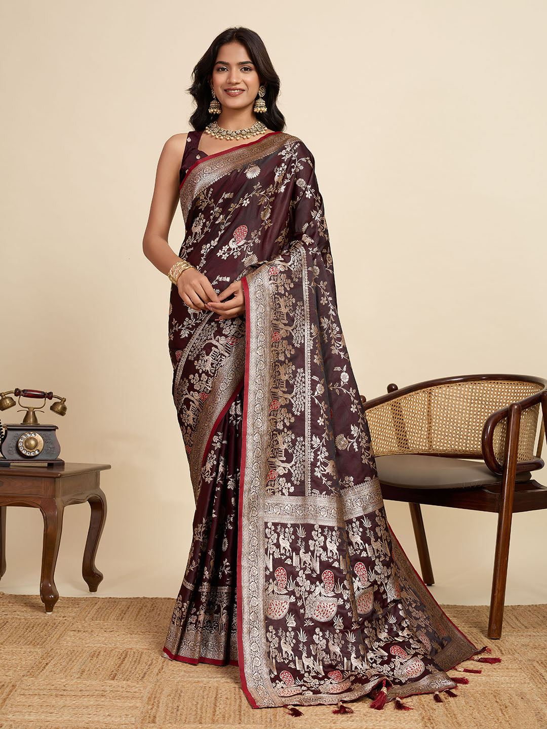 Urban Pallu Woven Design Silk Blend Party Saree