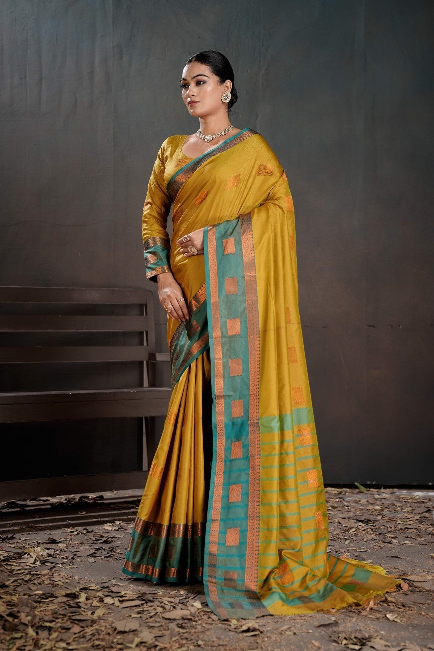 Urban Pallu Floral Sequinned Silk Blend Fusion Saree