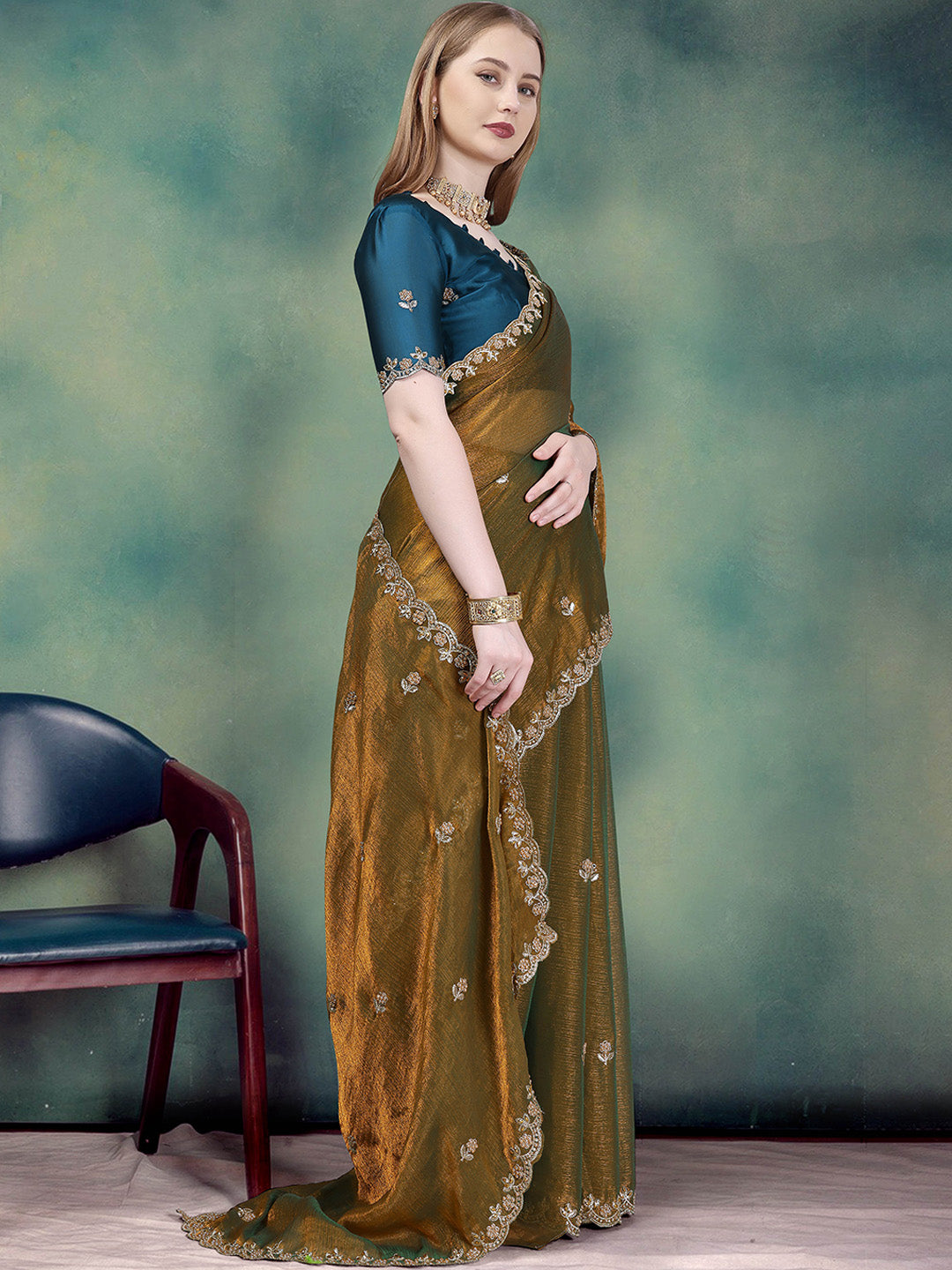 Urban Pallu Embroidered Organza Fusion Saree
