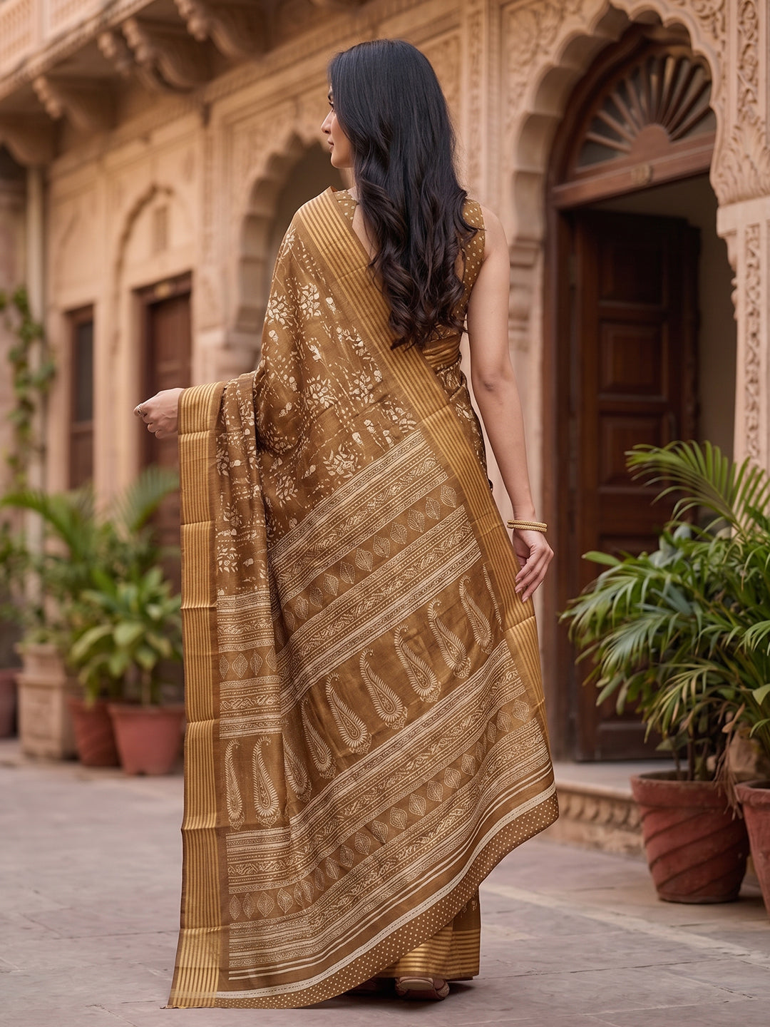 Urban Pallu Printed Silk Blend Festive Saree