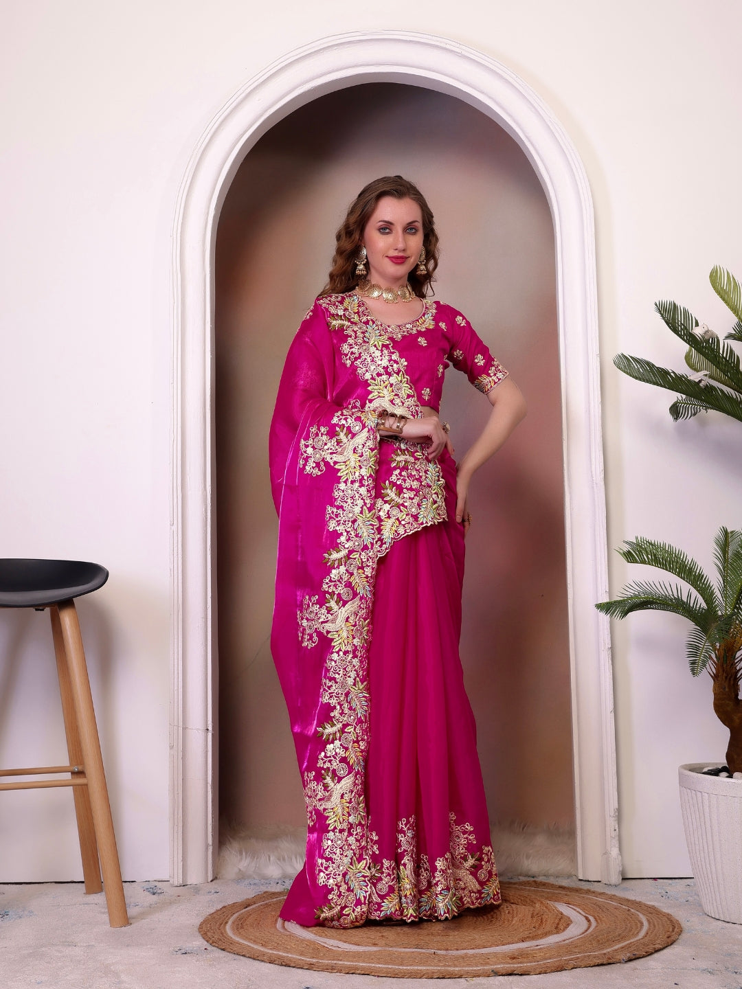 Urban Pallu Solid Silk Blend Festive Saree