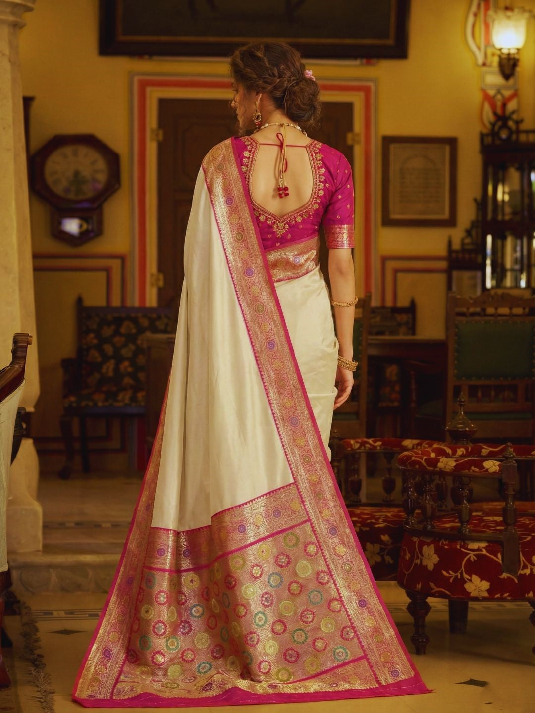 Urban Pallu Woven Design Silk Blend Daily Saree