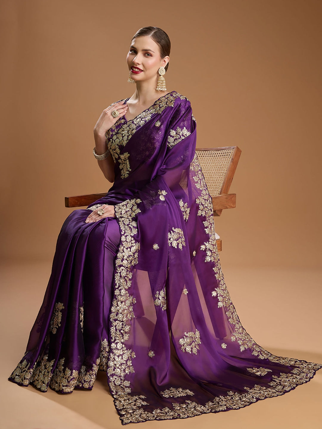 Urban Pallu Embroidered Poly Georgette Embroidered Saree