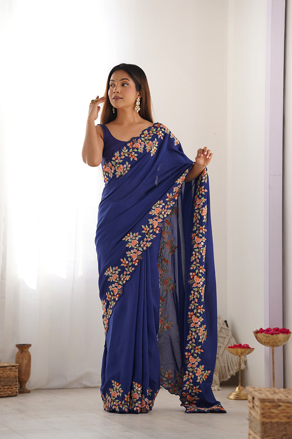 Urban Pallu Solid Silk Blend Festive Saree
