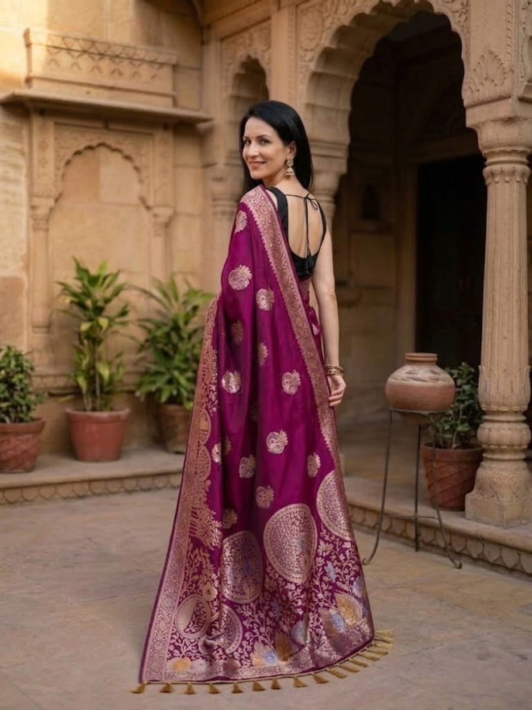 Urban Pallu Woven Design Silk Blend Traditional Saree