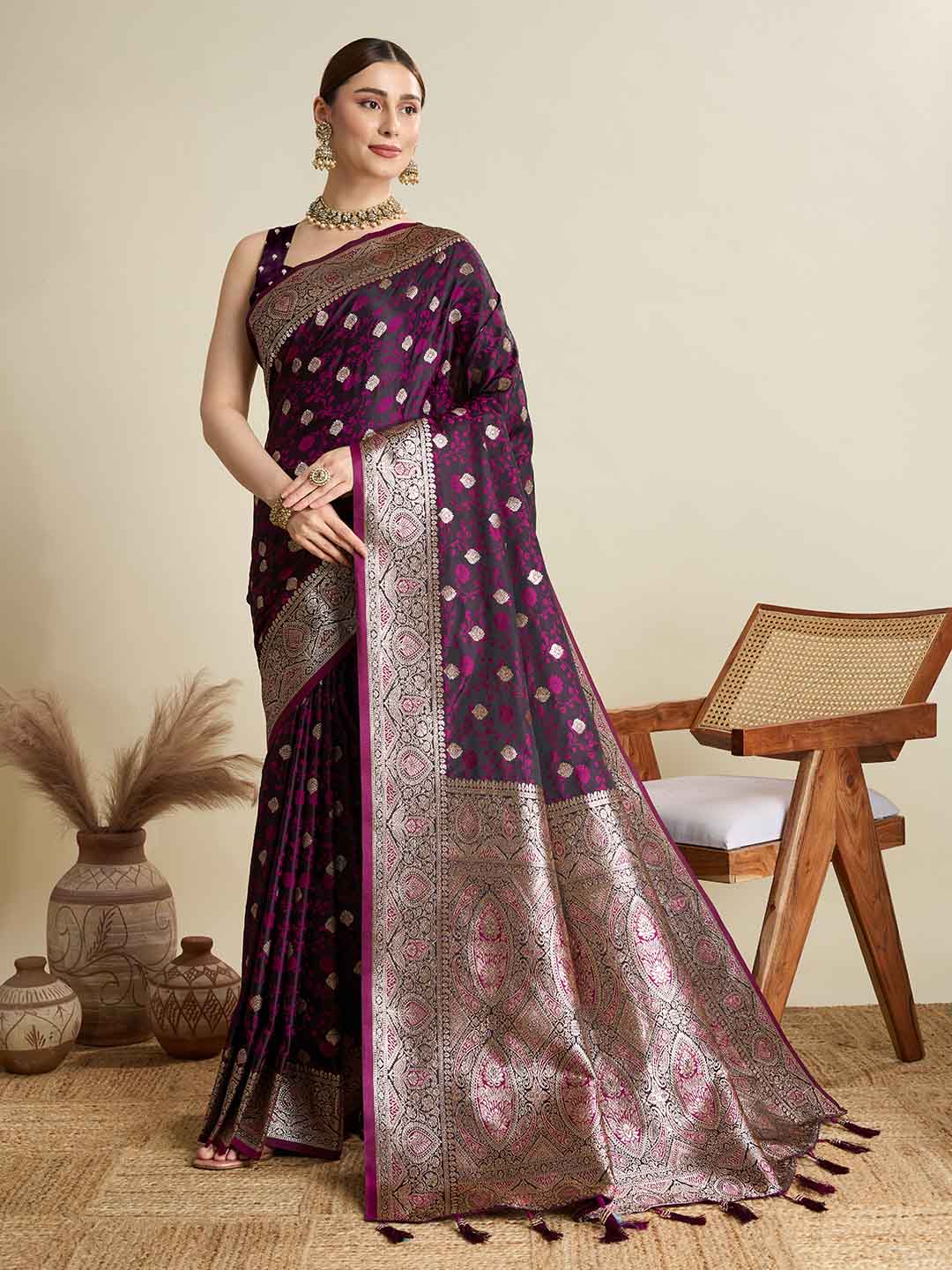 Urban Pallu Woven Design Silk Blend Party Saree