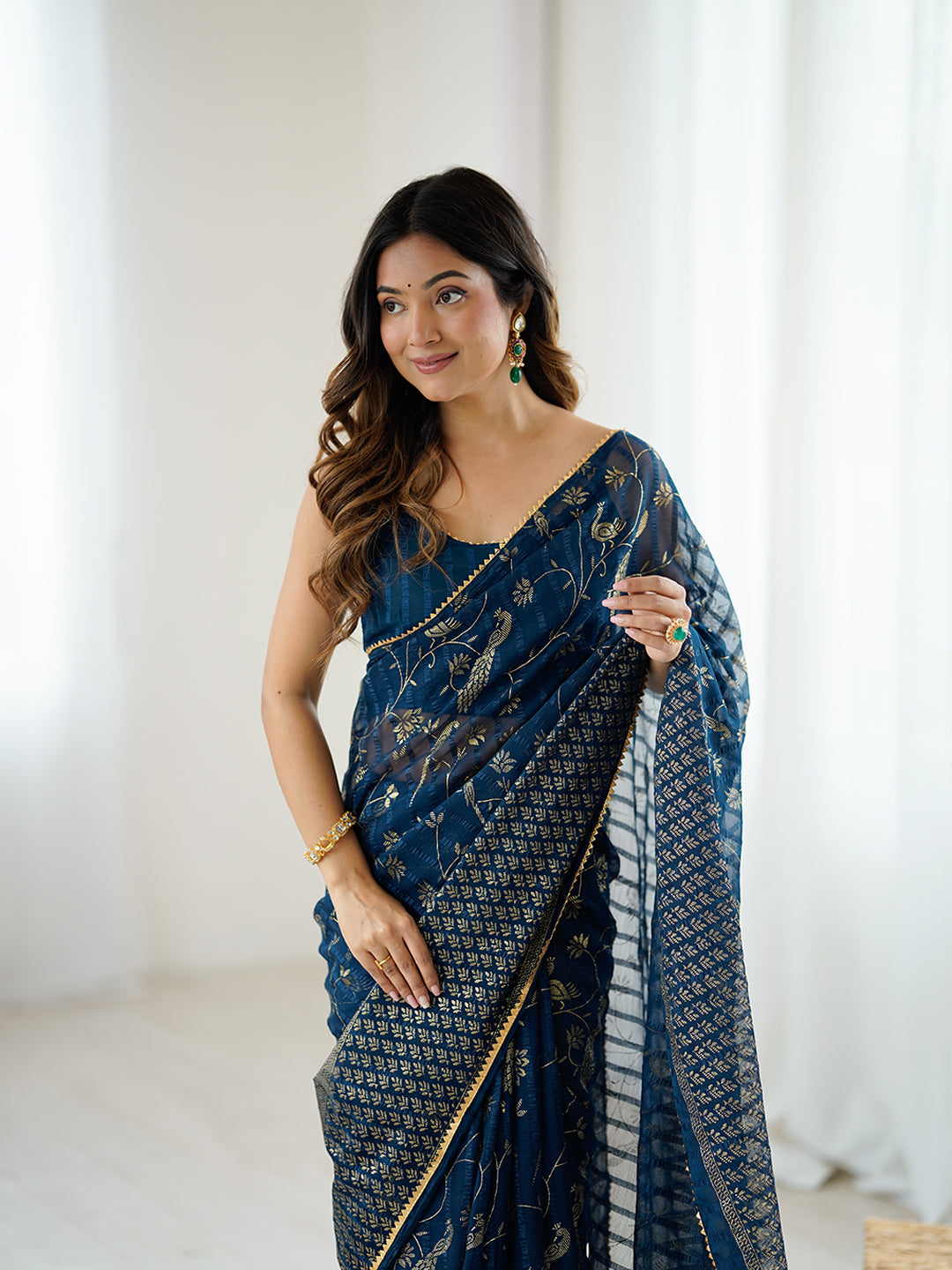 Urban Pallu Printed Poly Chiffon Daily Saree