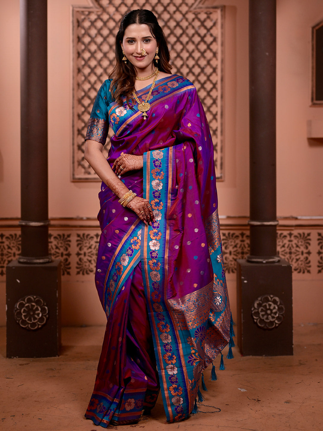 Urban Pallu Woven Design Silk Blend Traditional Saree