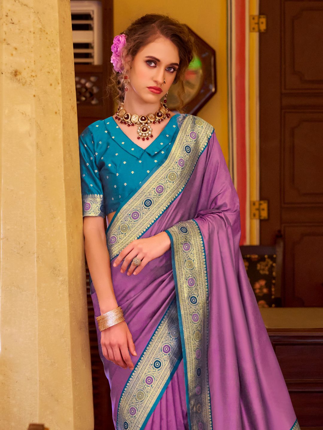 Urban Pallu Woven Design Silk Blend Daily Saree
