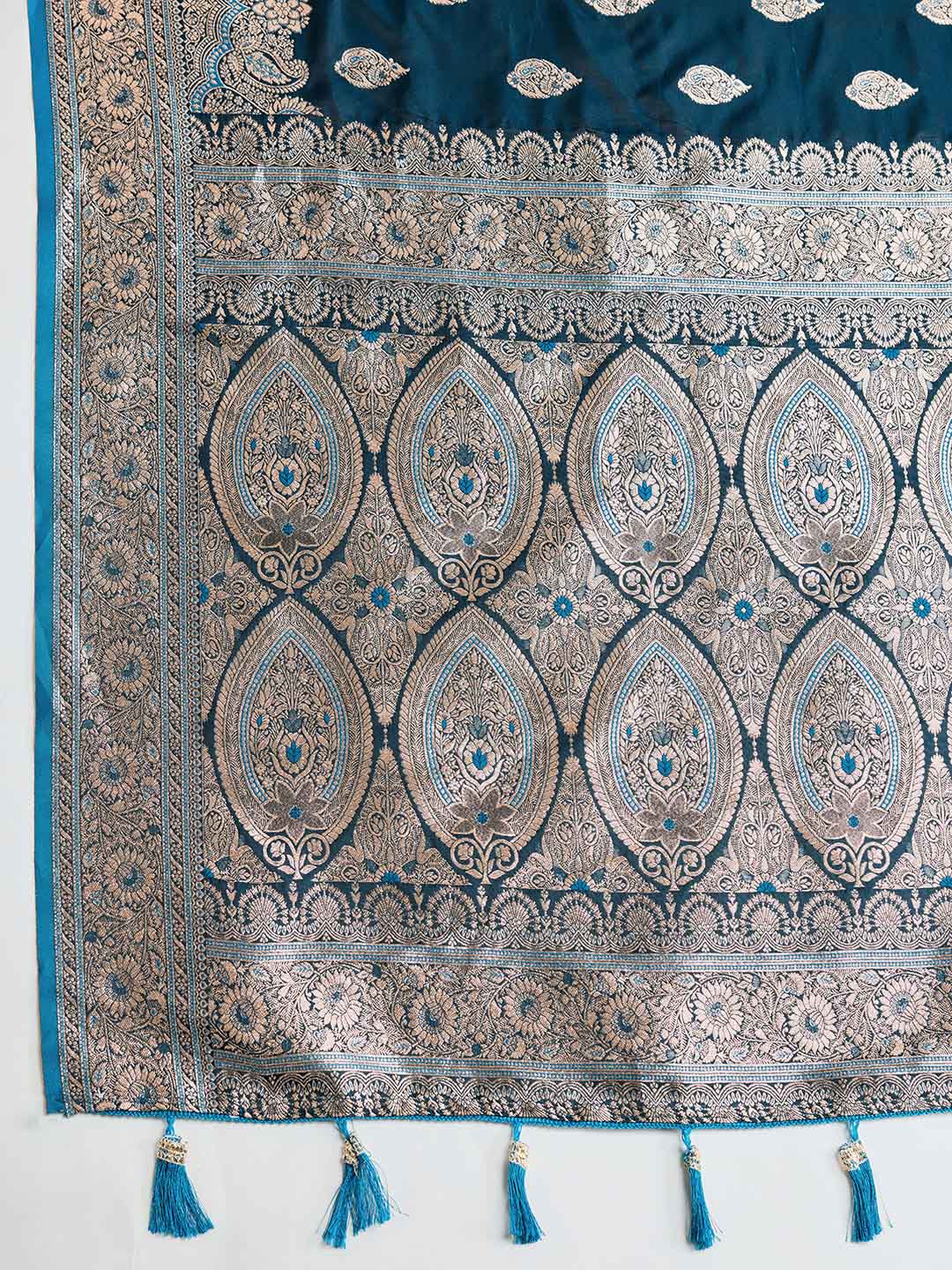 Urban Pallu Woven Design Silk Blend Party Saree