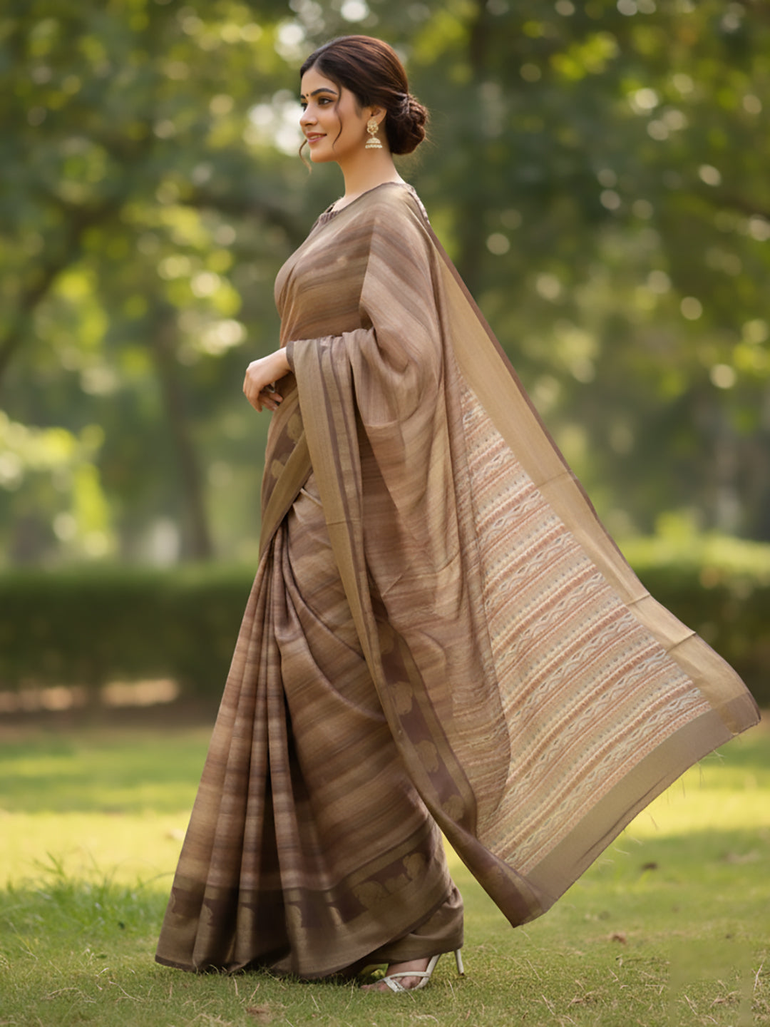Urban Pallu Floral Sequinned Silk Blend Fusion Saree