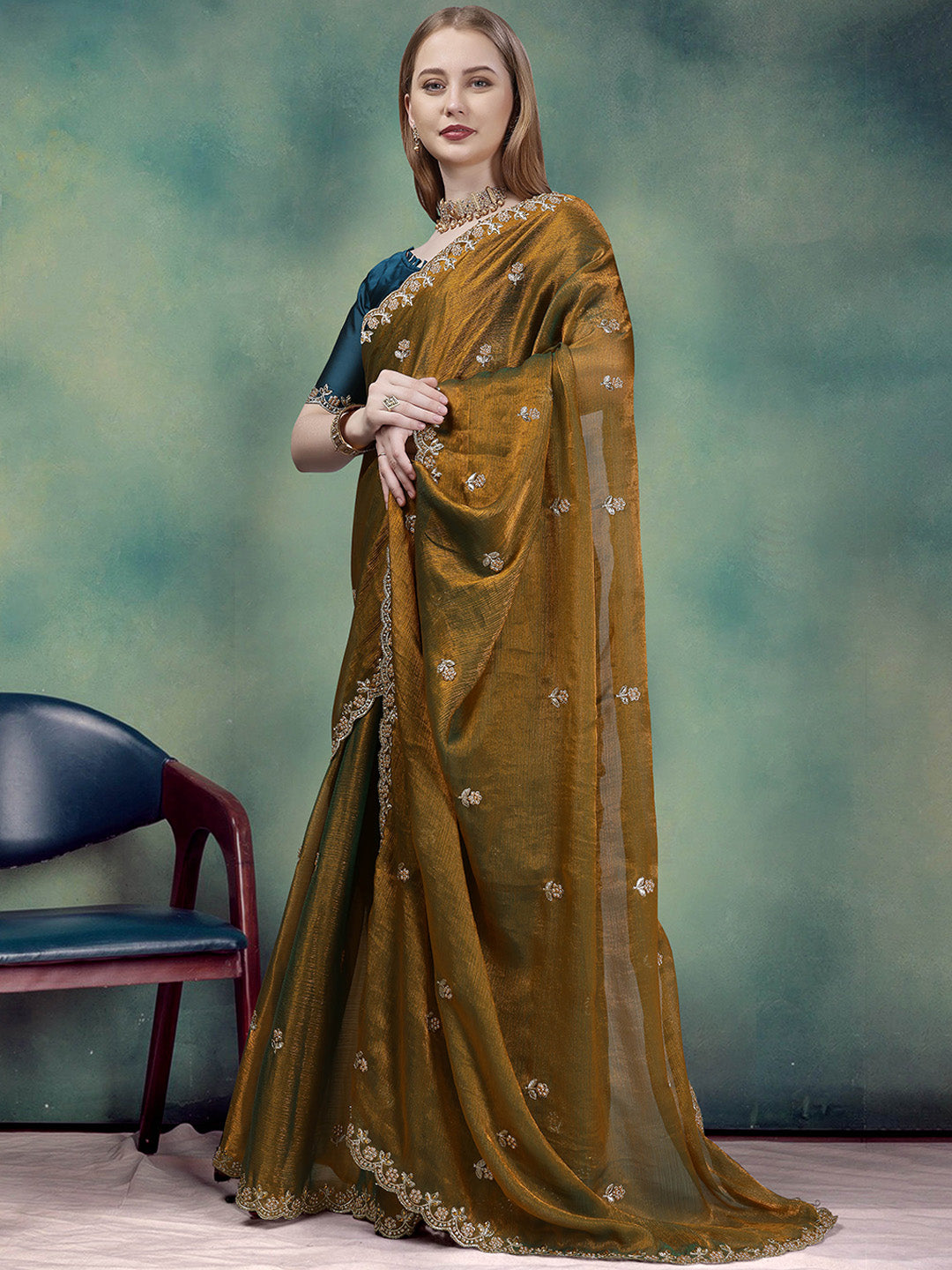 Urban Pallu Embroidered Organza Fusion Saree