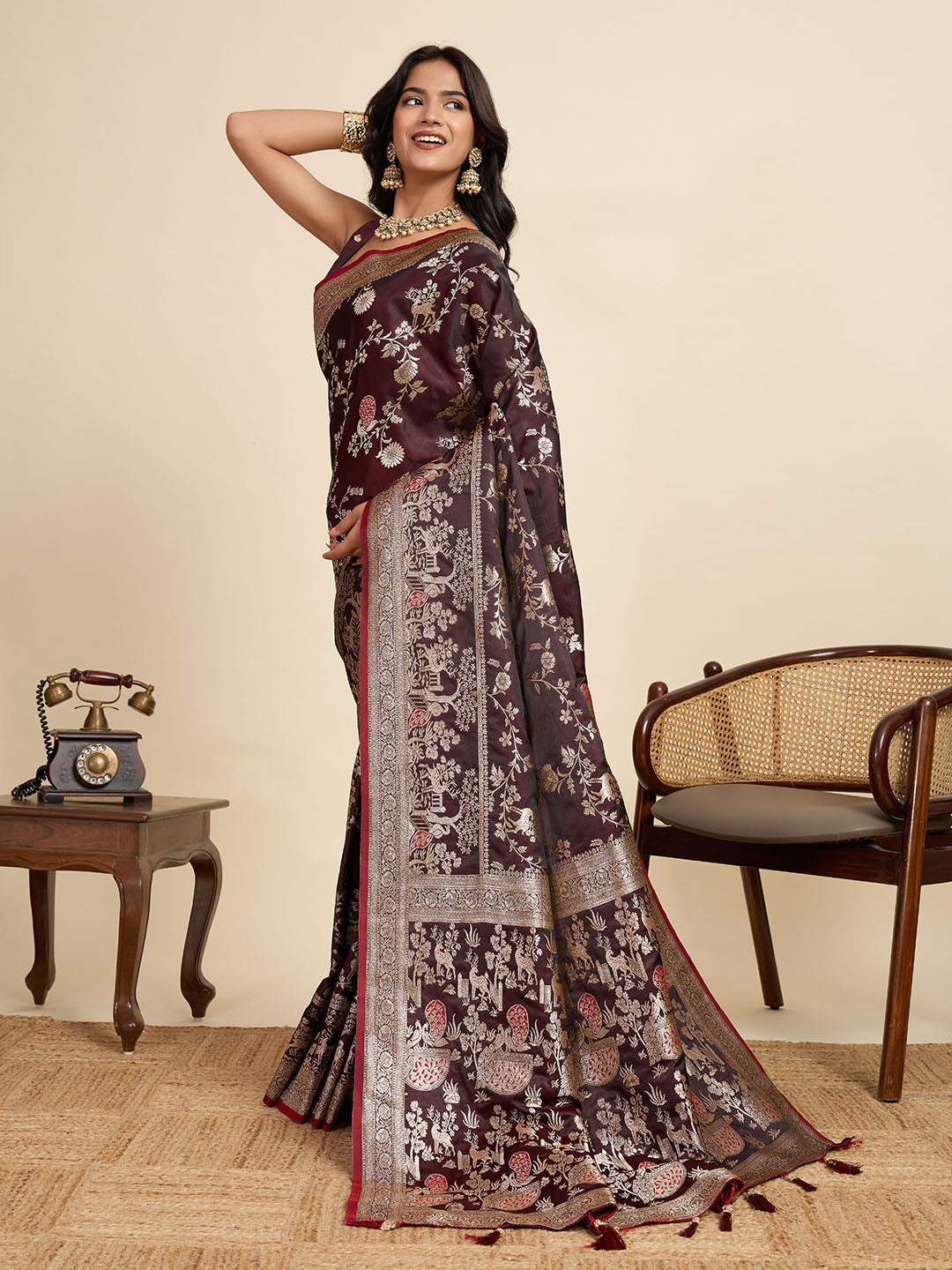 Urban Pallu Woven Design Silk Blend Party Saree