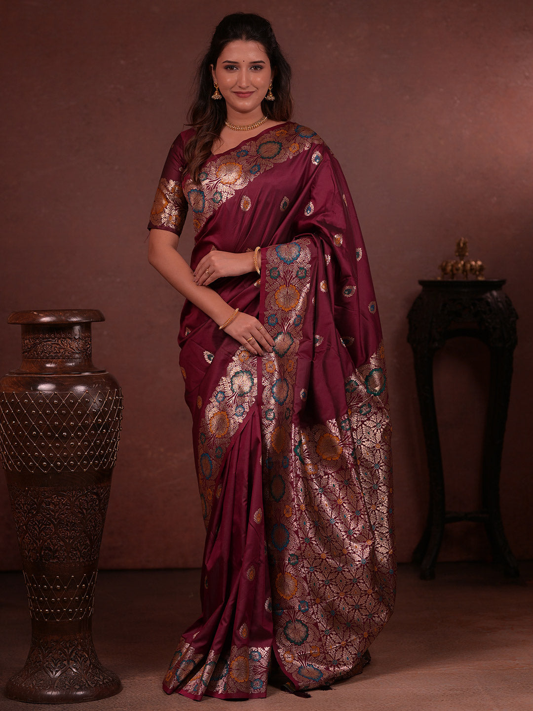 Urban Pallu Woven Design Silk Blend Traditional Saree