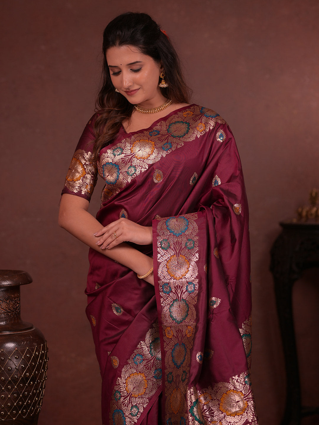 Urban Pallu Woven Design Silk Blend Traditional Saree