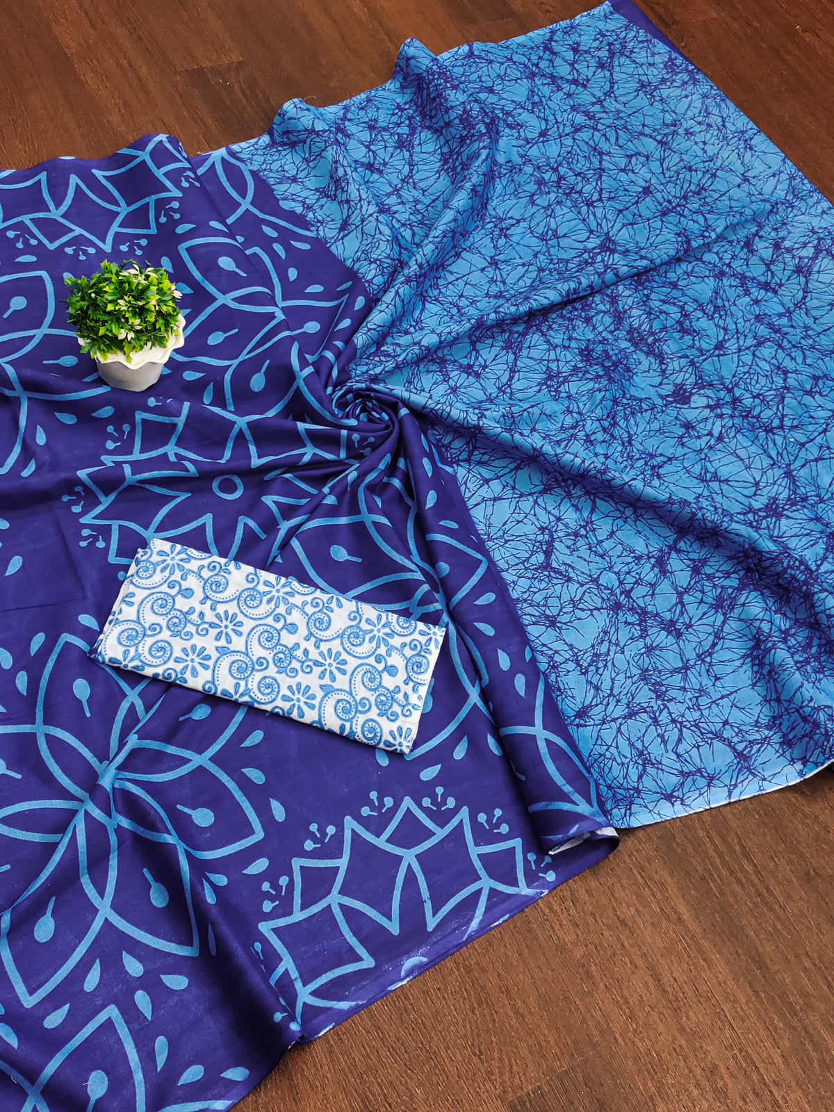 Urban Pallu Woven Design Pure Cotton Daily Saree