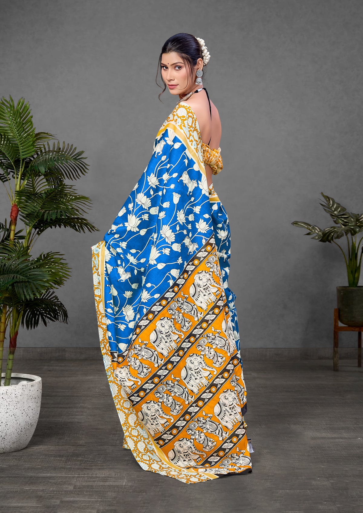 Urban Pallu Woven Design Pure Cotton Daily Saree