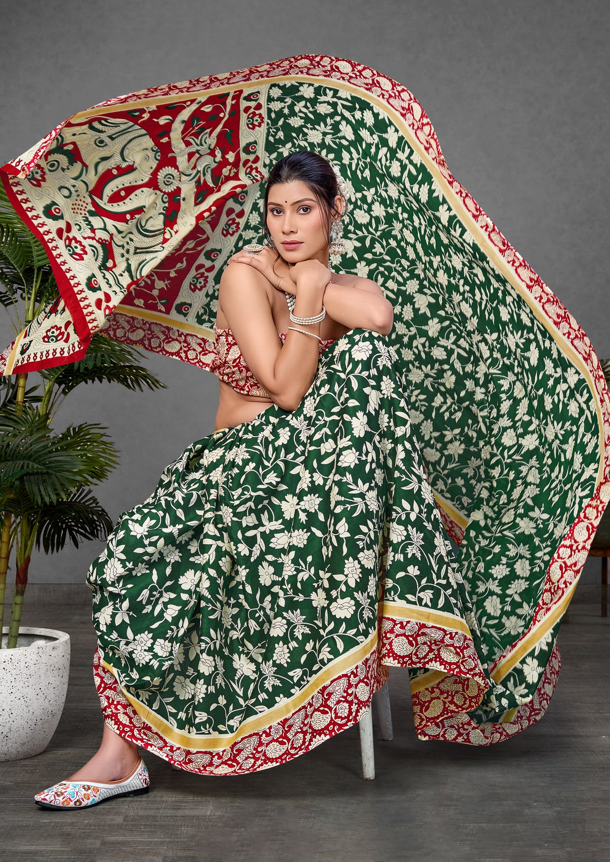 Urban Pallu Woven Design Pure Cotton Daily Saree