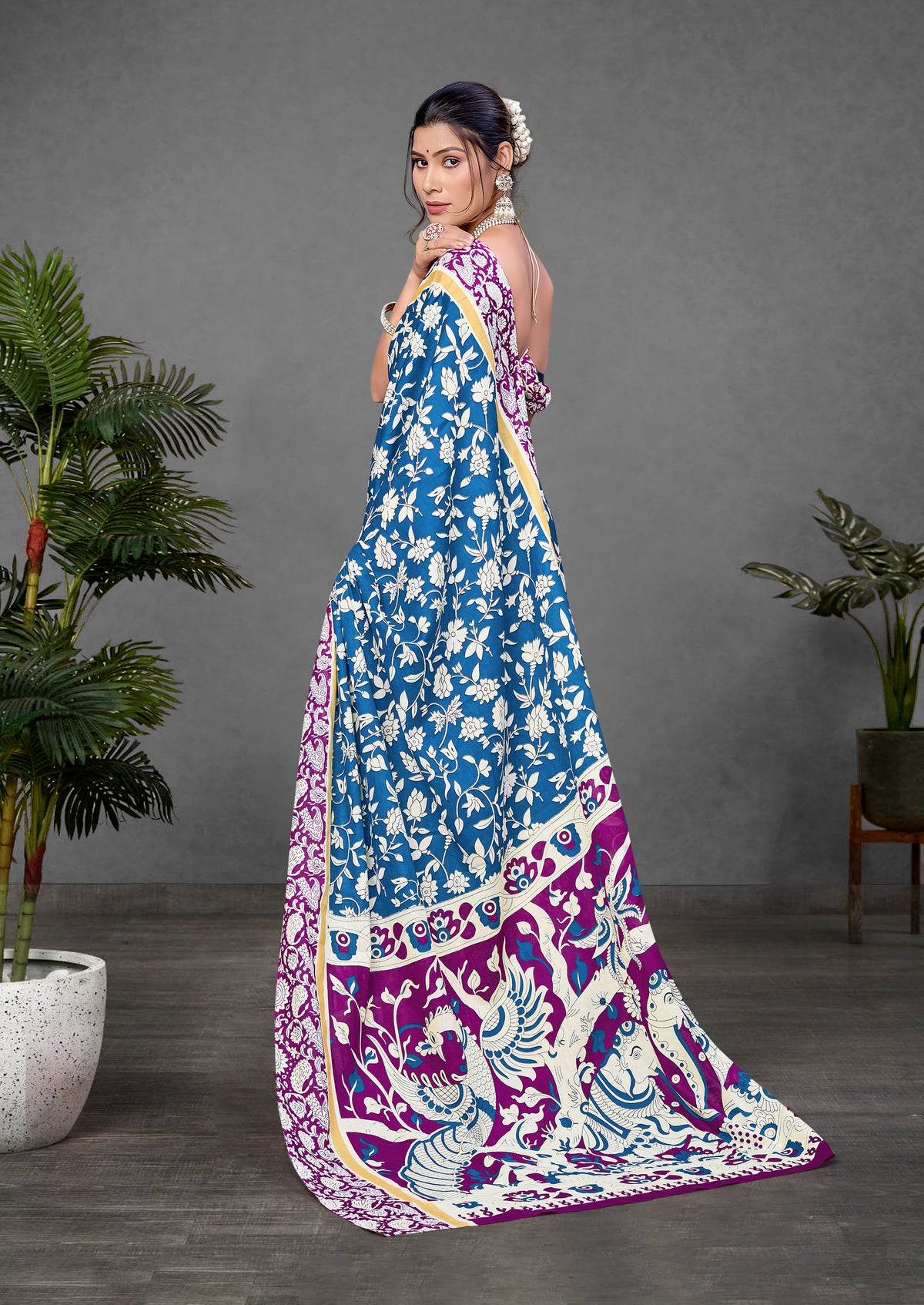 Urban Pallu Woven Design Pure Cotton Daily Saree
