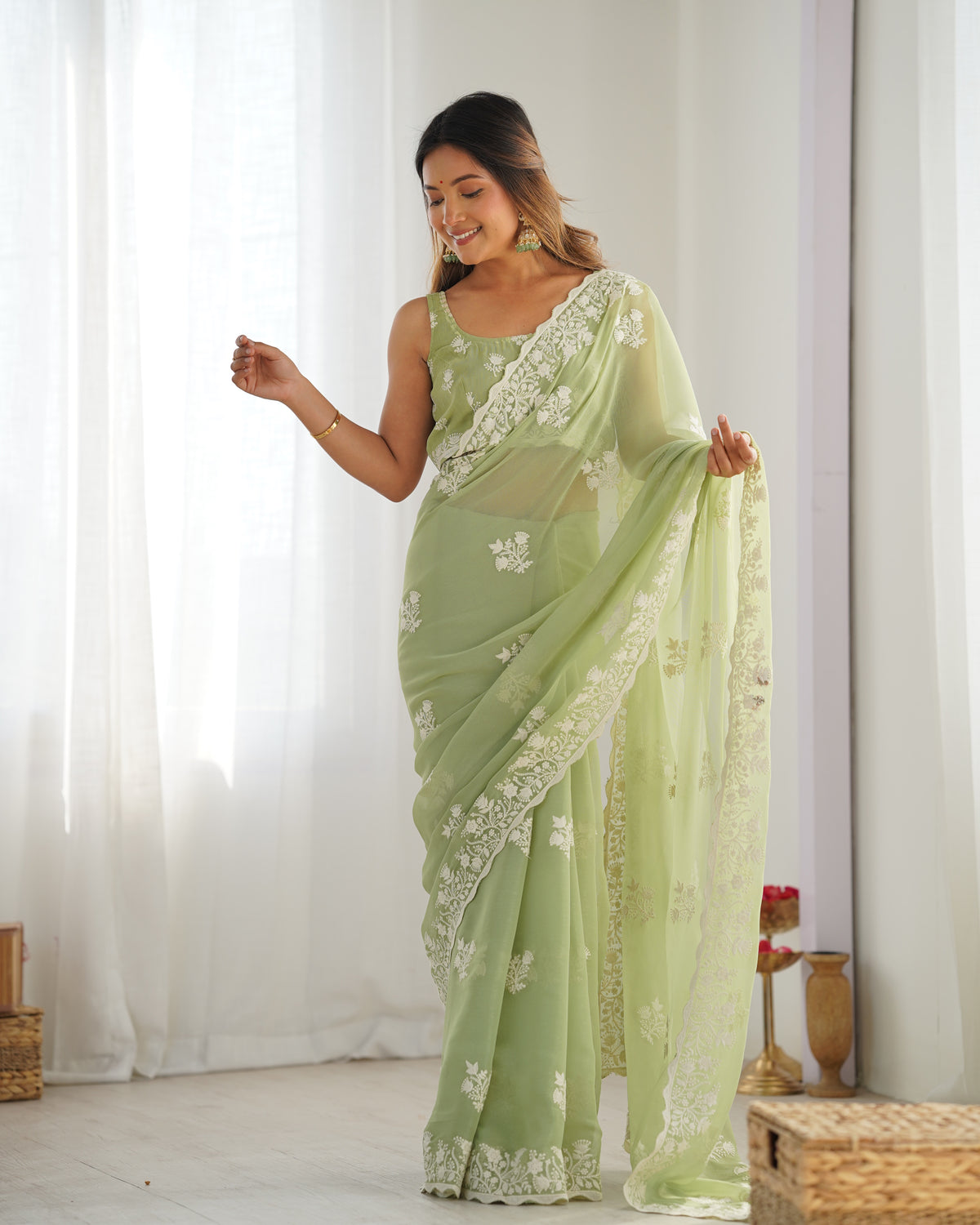 Urban Pallu Embroidered Organza Party Saree