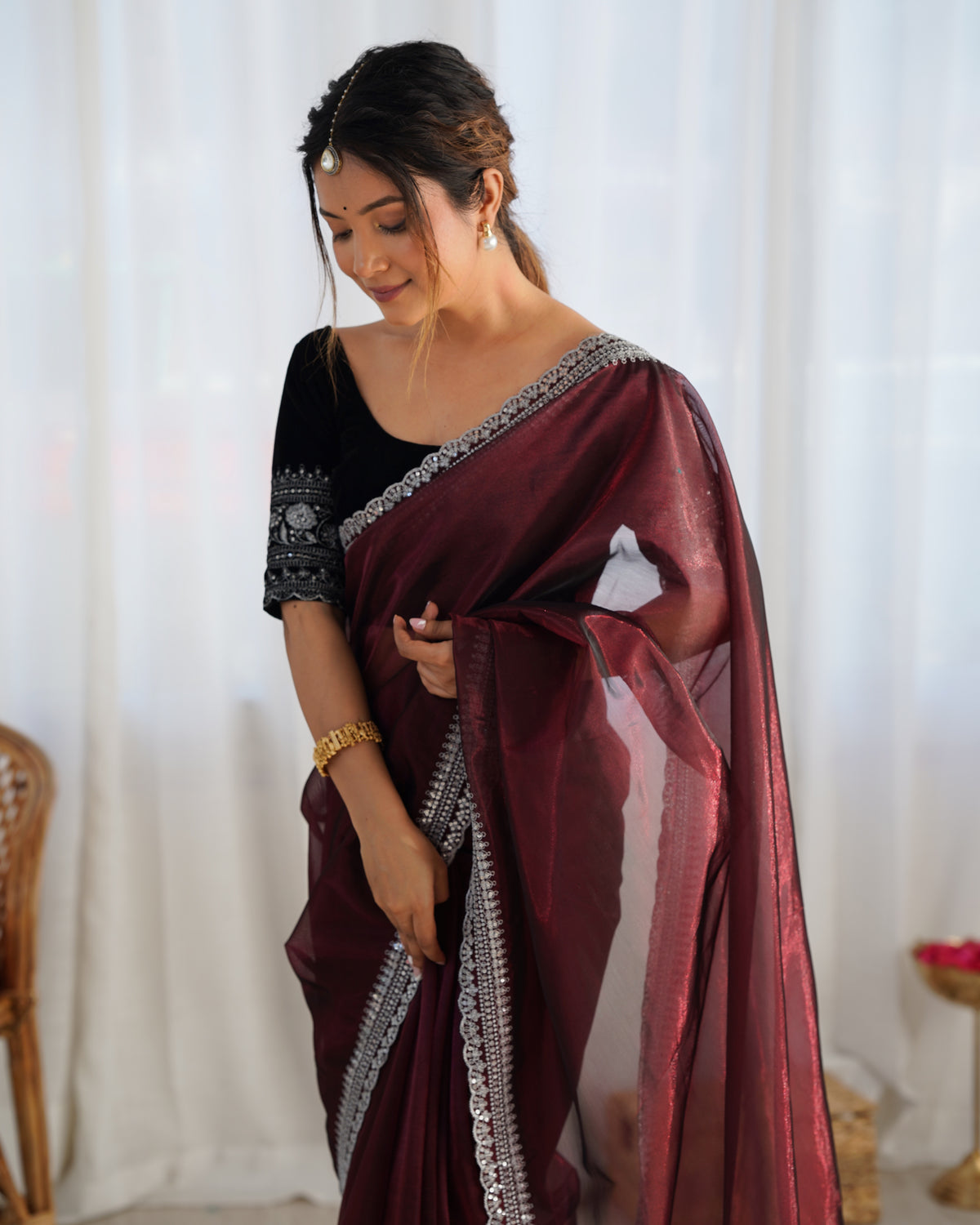 Urban Pallu Solid Organza Party Saree