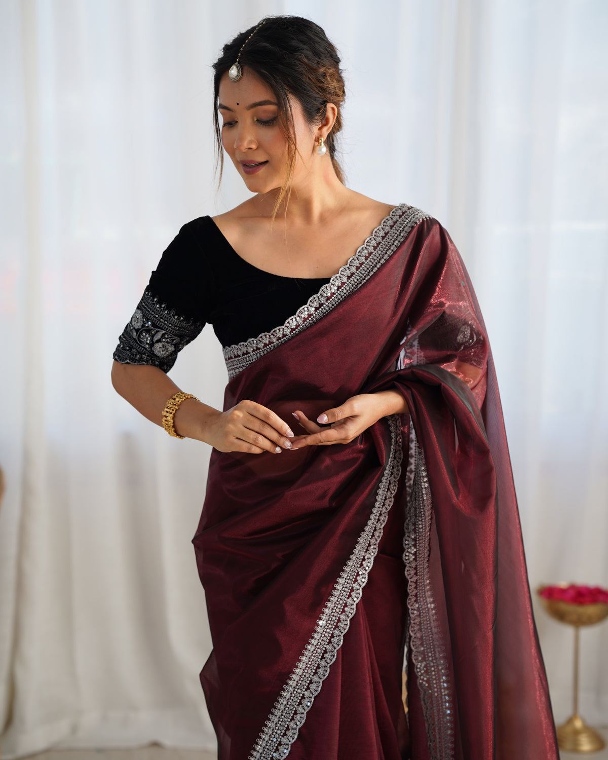 Urban Pallu Solid Organza Party Saree