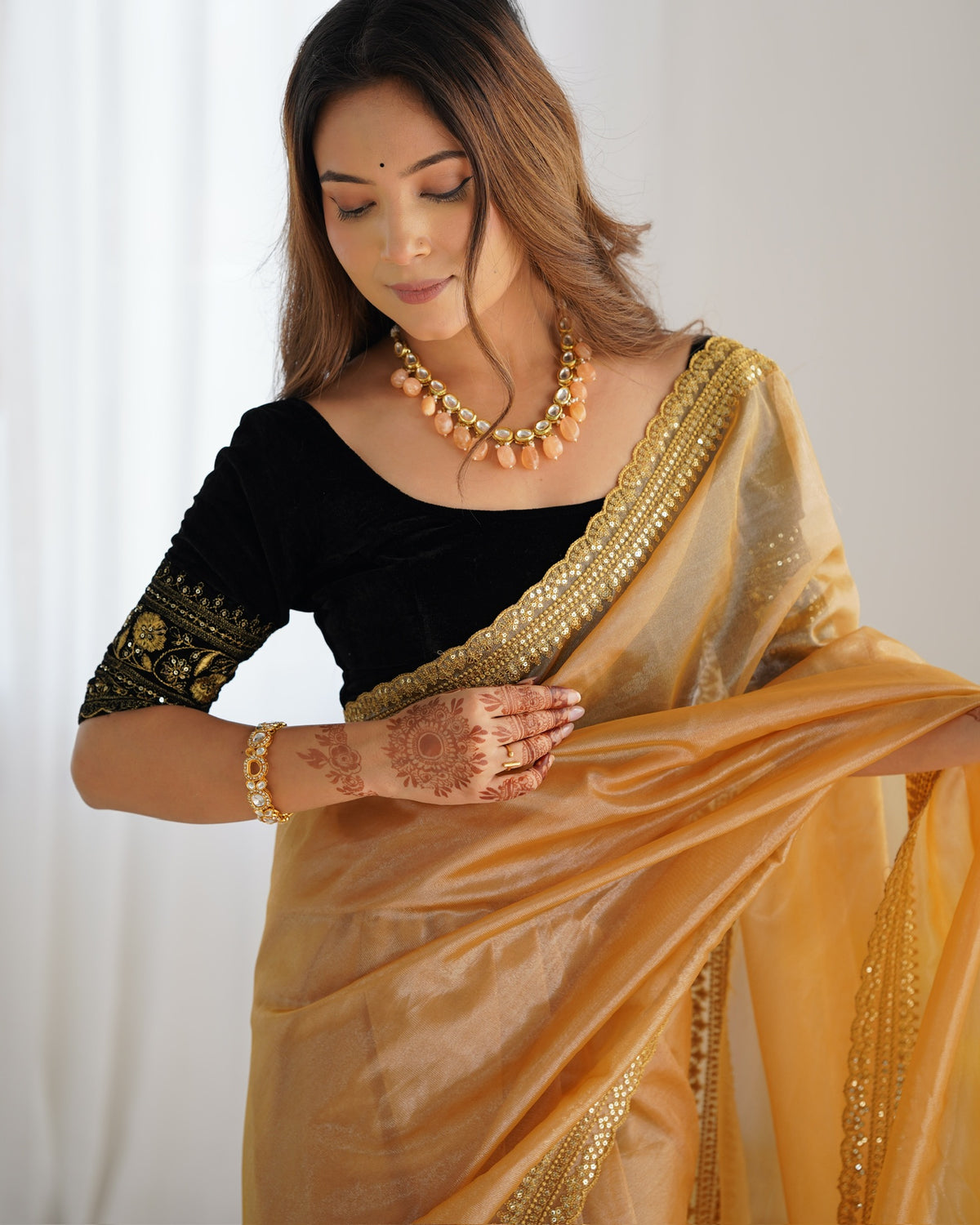 Urban Pallu Solid Organza Party Saree