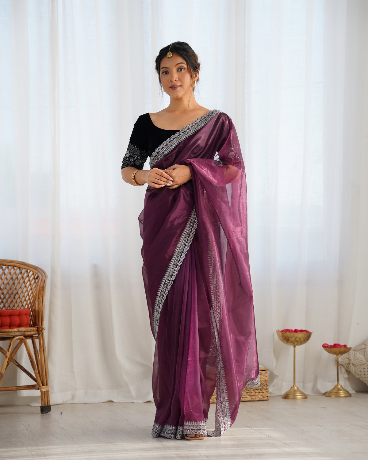 Urban Pallu Solid Organza Party Saree