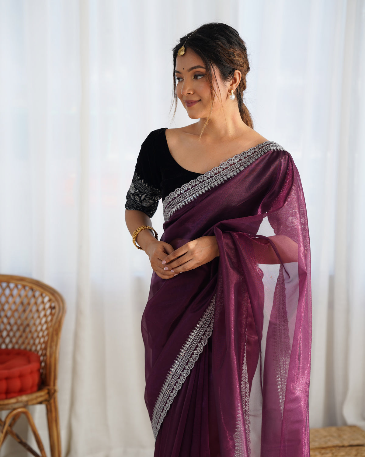 Urban Pallu Solid Organza Party Saree