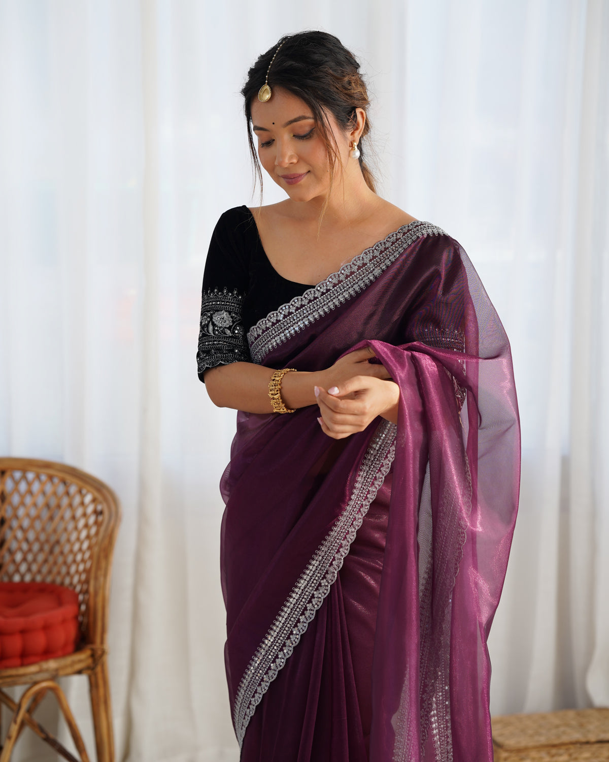 Urban Pallu Solid Organza Party Saree