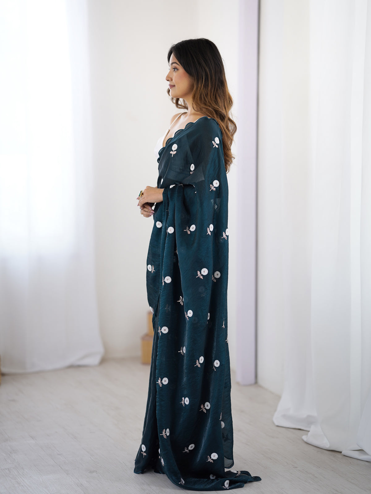 Urban Pallu Solid Poly Georgette Festive Saree