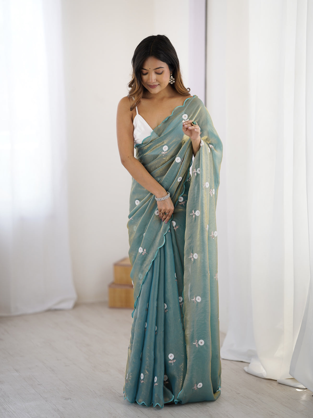 Urban Pallu Solid Poly Georgette Festive Saree