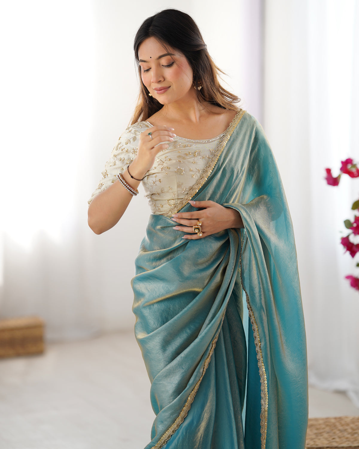 Urban Pallu Solid Tissue Festive Saree