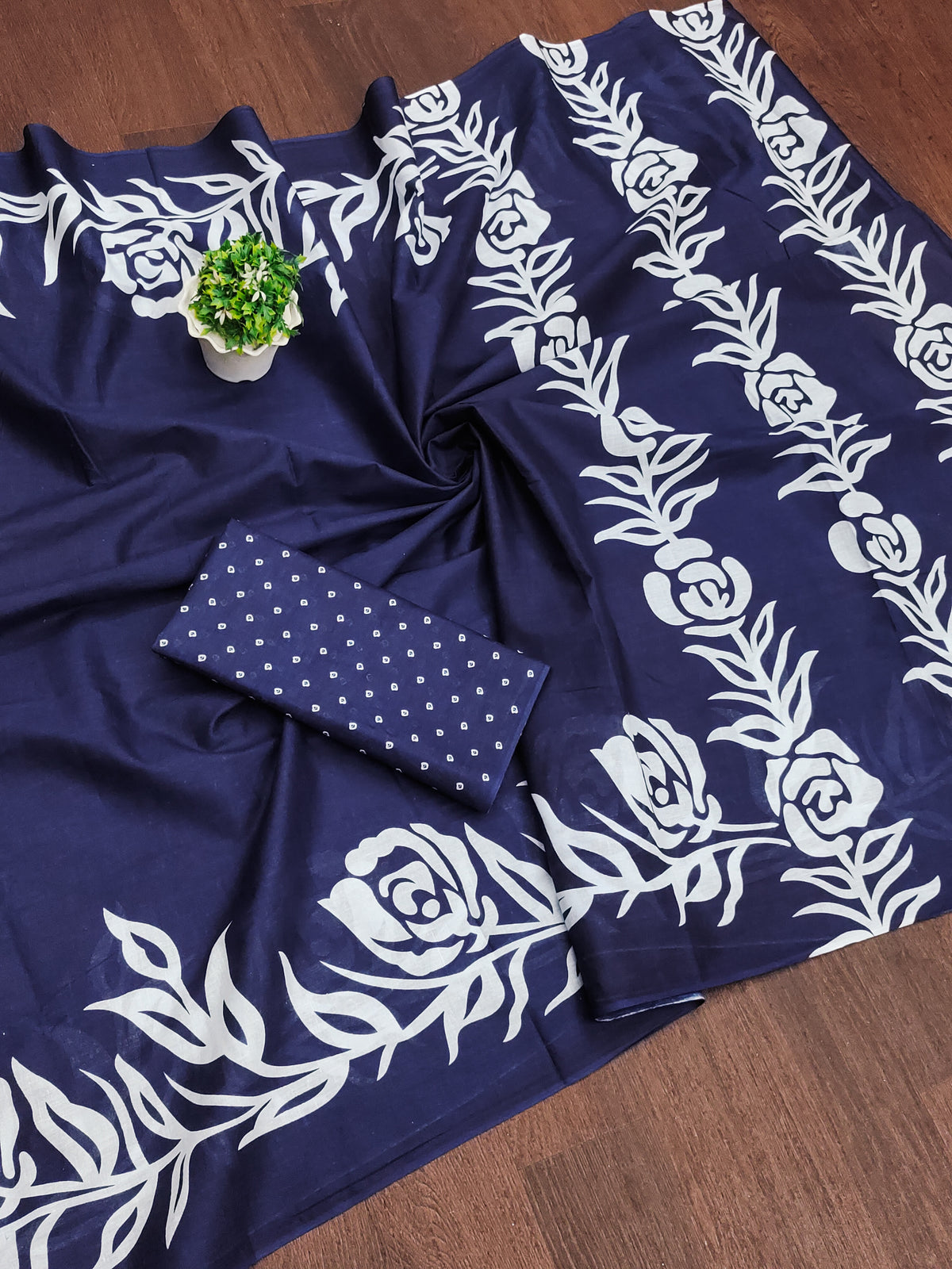 Urban Pallu Woven Design Pure Cotton Daily Saree