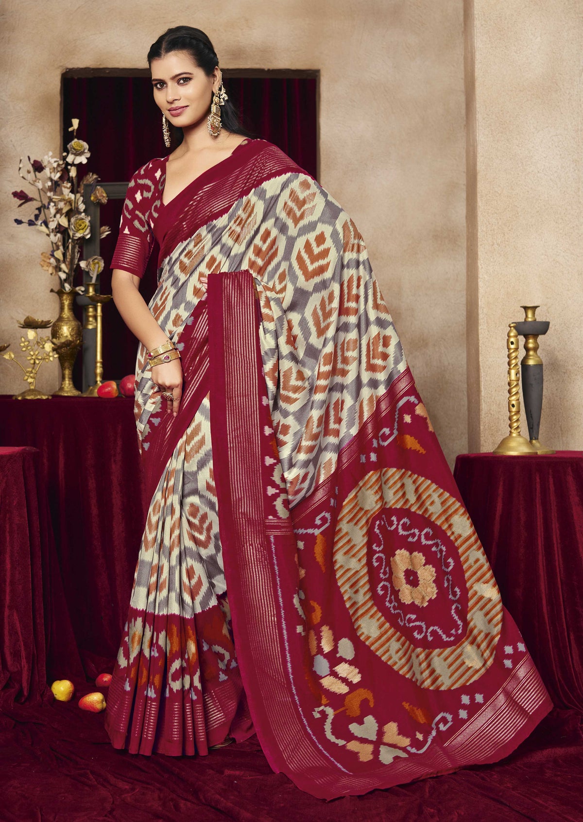Urban Pallu Silk Blend Fusion Patola Saree