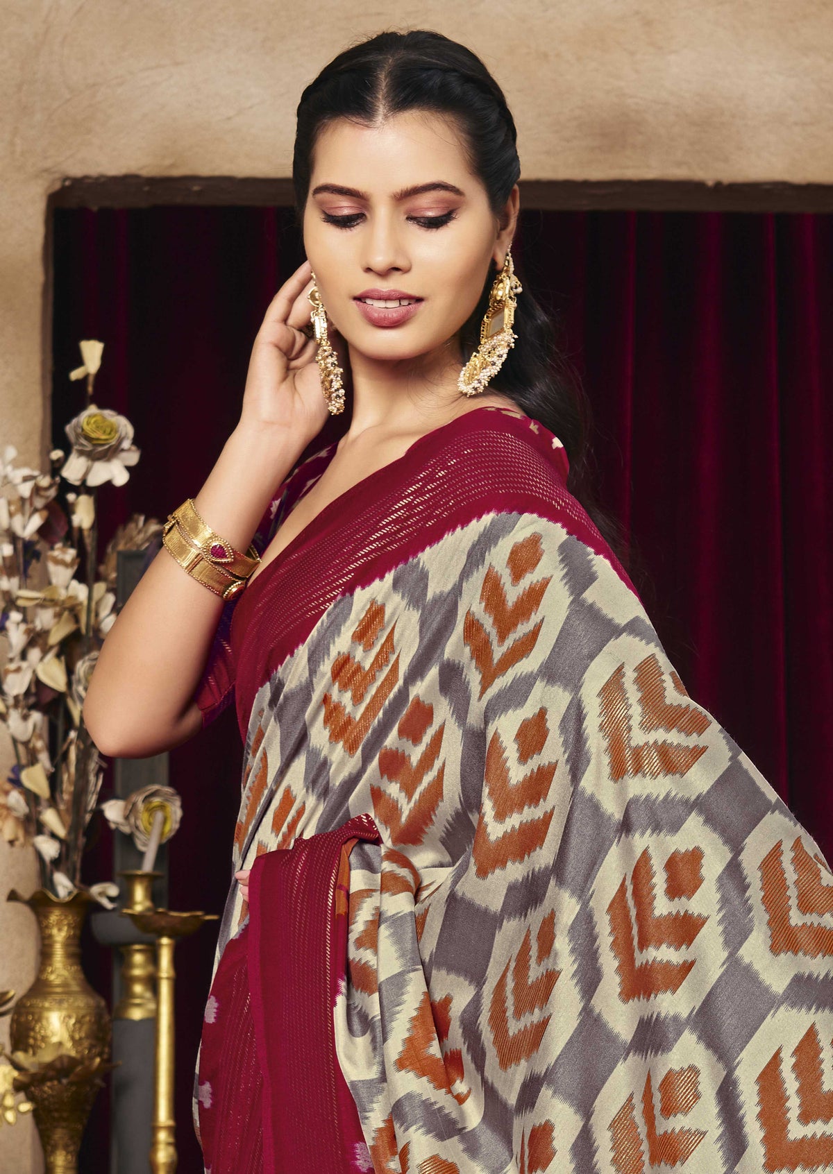 Urban Pallu Silk Blend Fusion Patola Saree