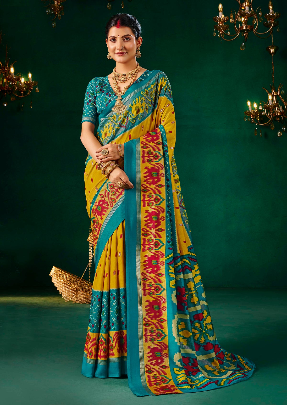 Urban Pallu Ethnic Motifs Silk Blend Fusion Patola Saree