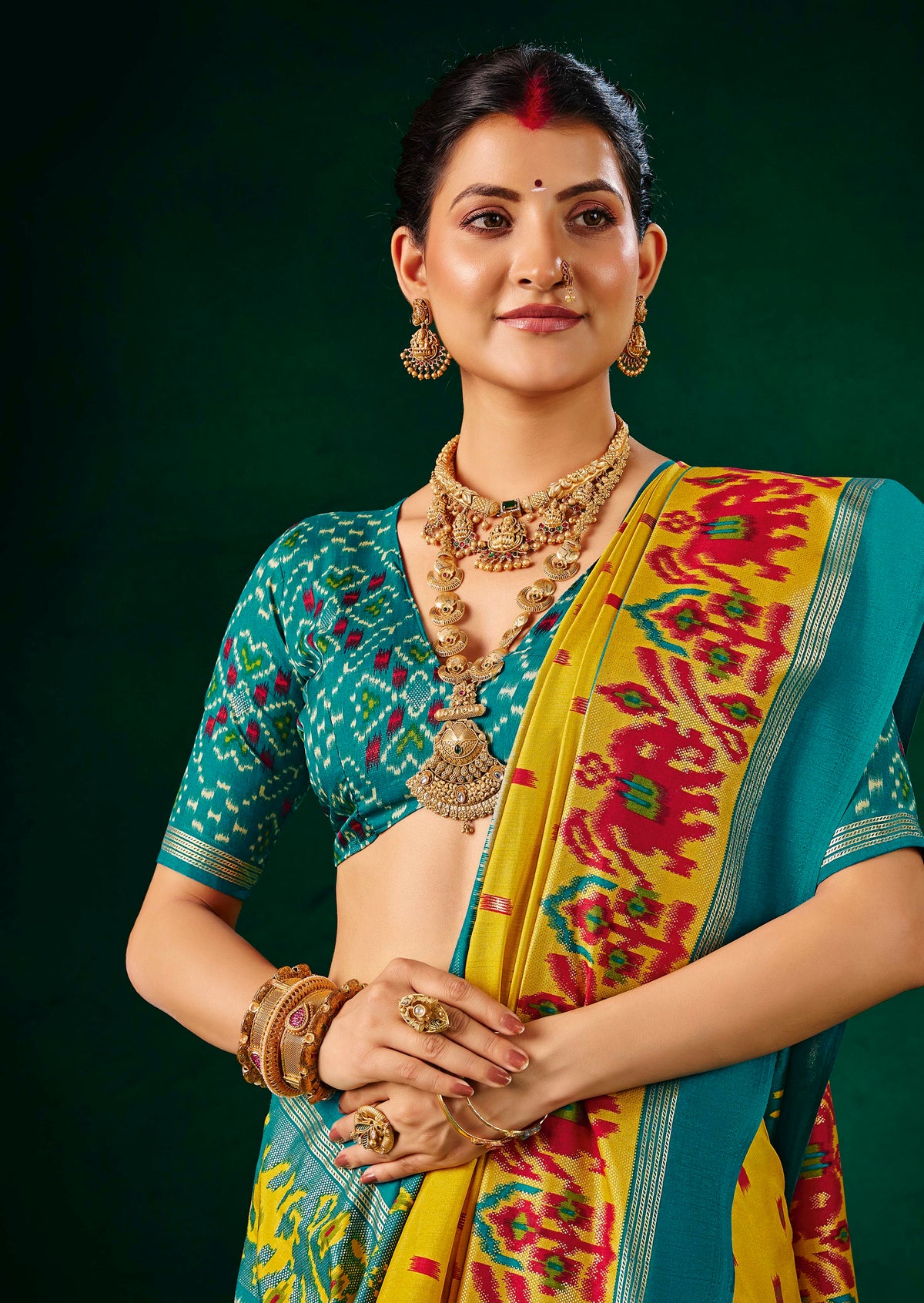 Urban Pallu Ethnic Motifs Silk Blend Fusion Patola Saree