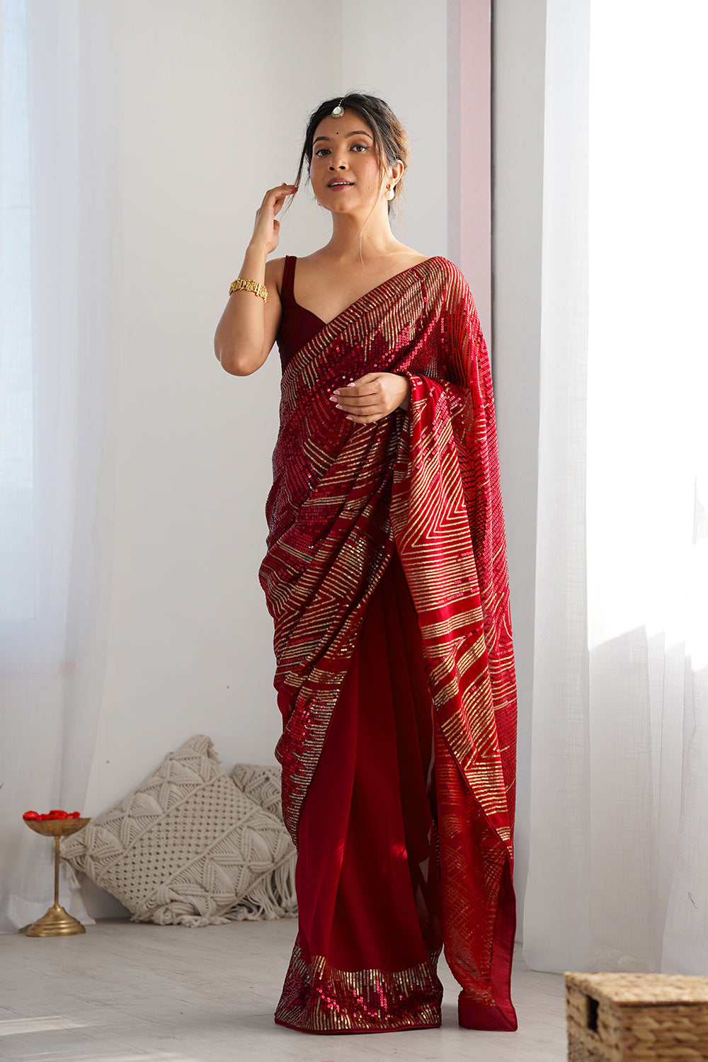 Urban Pallu Solid Poly Georgette Festive Saree