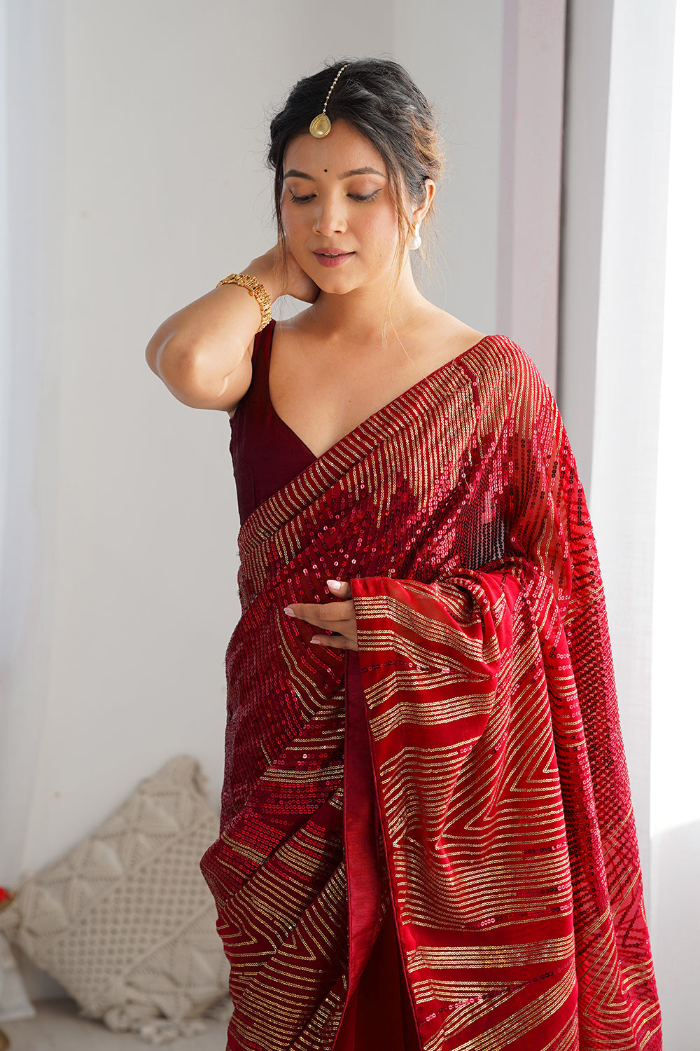 Urban Pallu Solid Poly Georgette Festive Saree