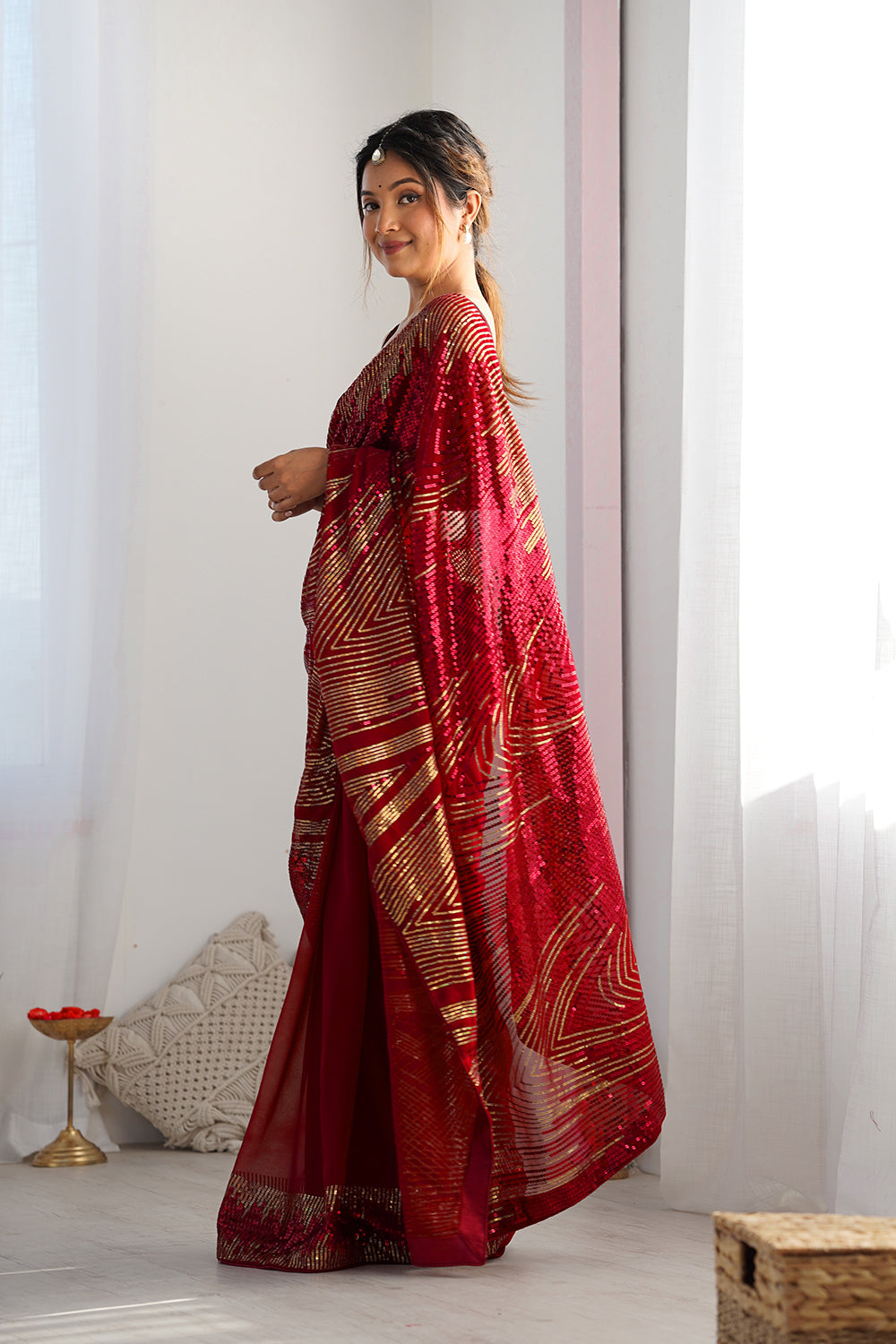 Urban Pallu Solid Poly Georgette Festive Saree