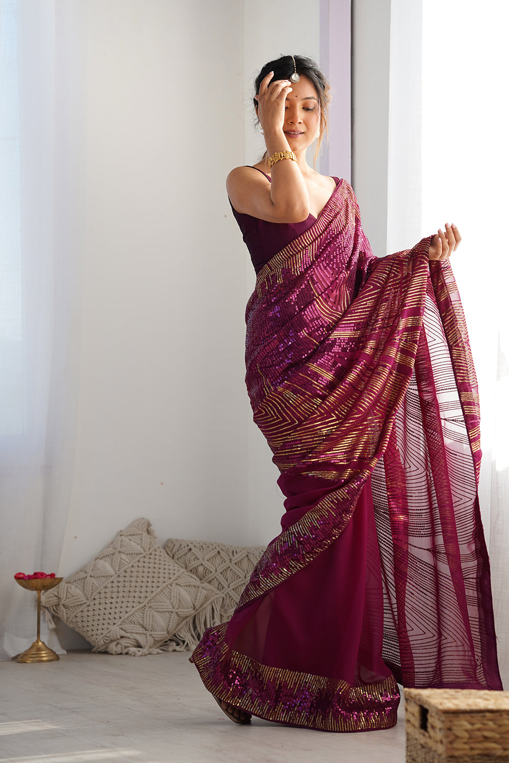 Urban Pallu Solid Poly Georgette Festive Saree