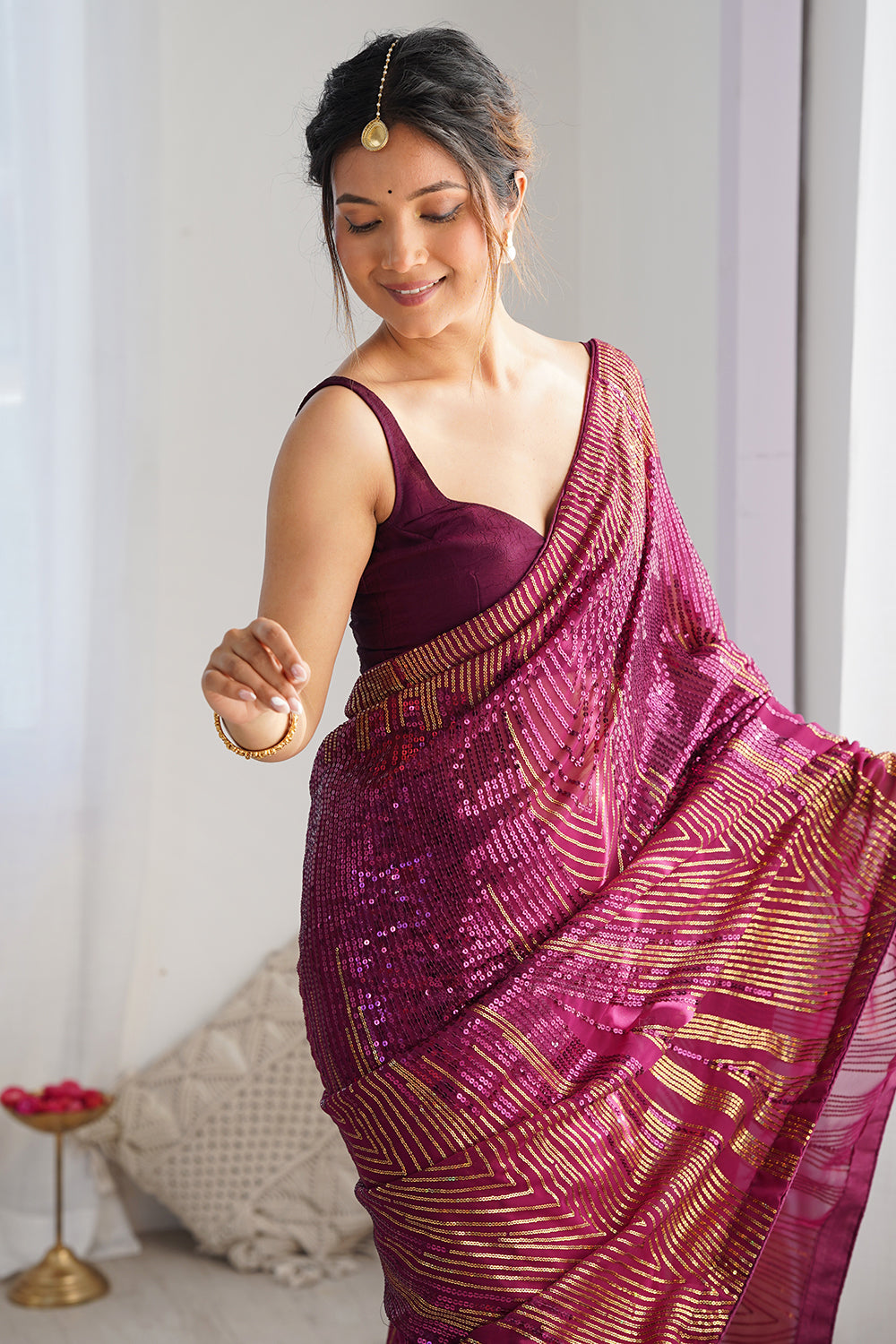 Urban Pallu Solid Poly Georgette Festive Saree