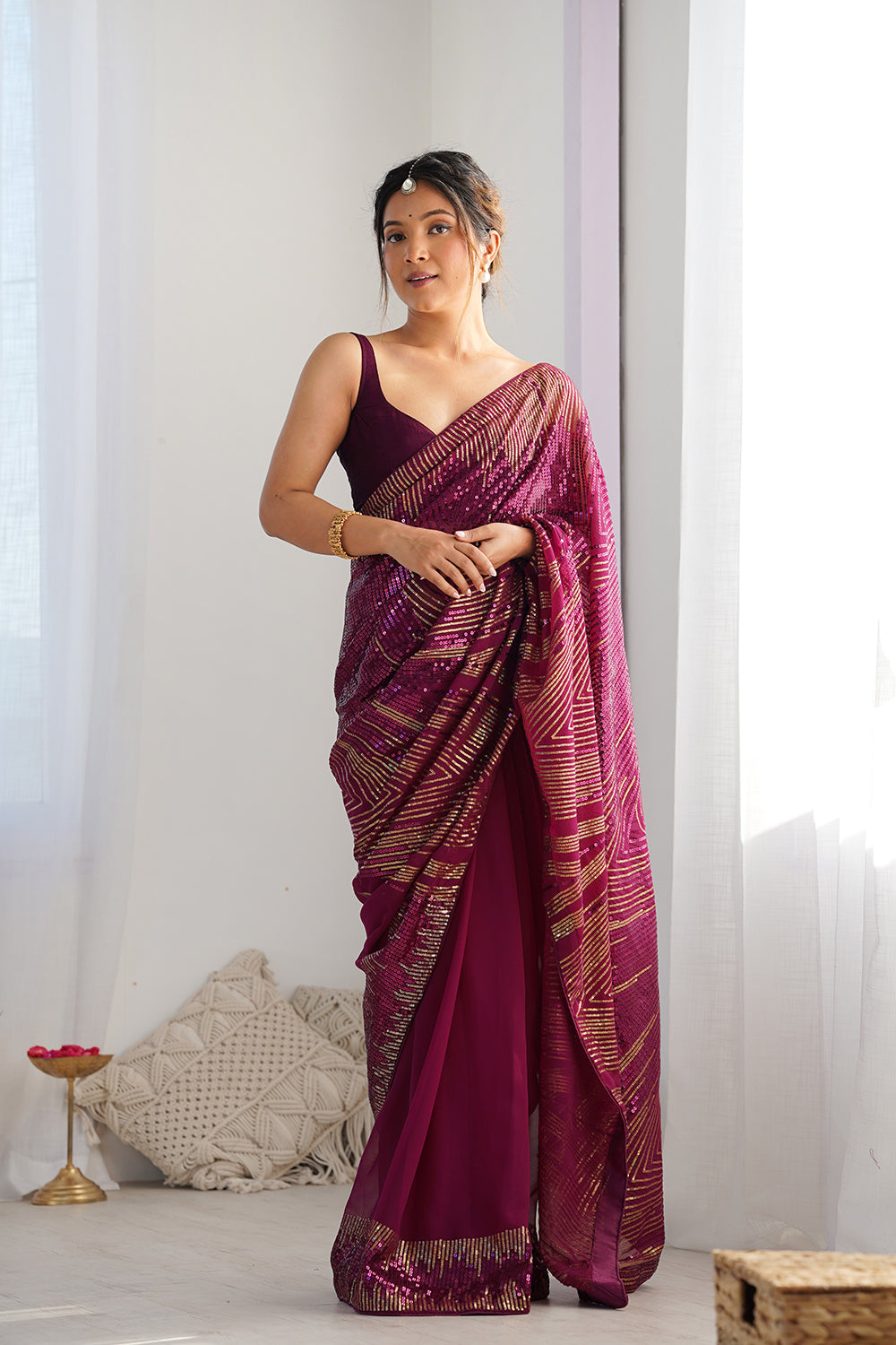 Urban Pallu Solid Poly Georgette Festive Saree